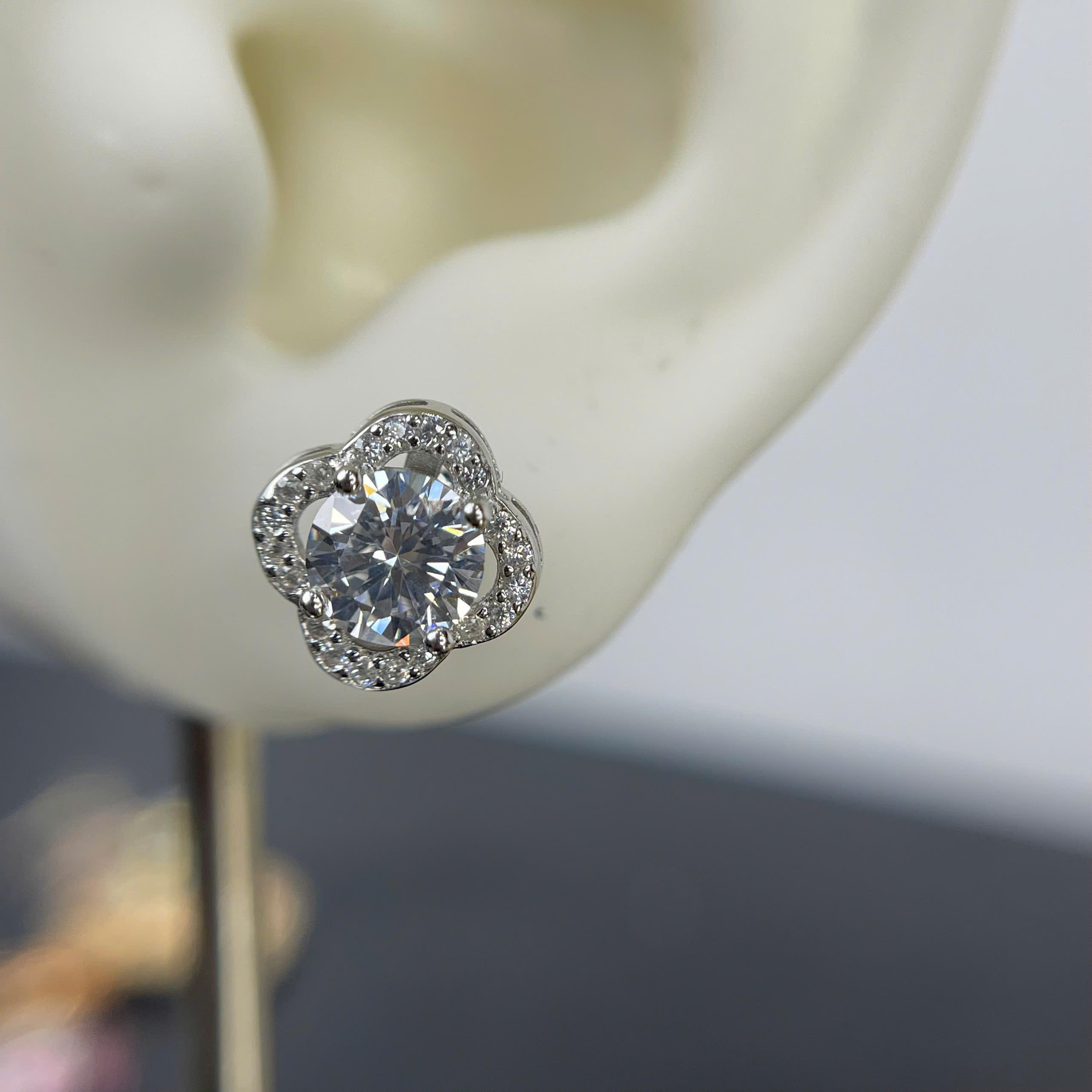 Khuyên kiểu bạc cỏ 4 lá xi bạch kim_thumbnail_1