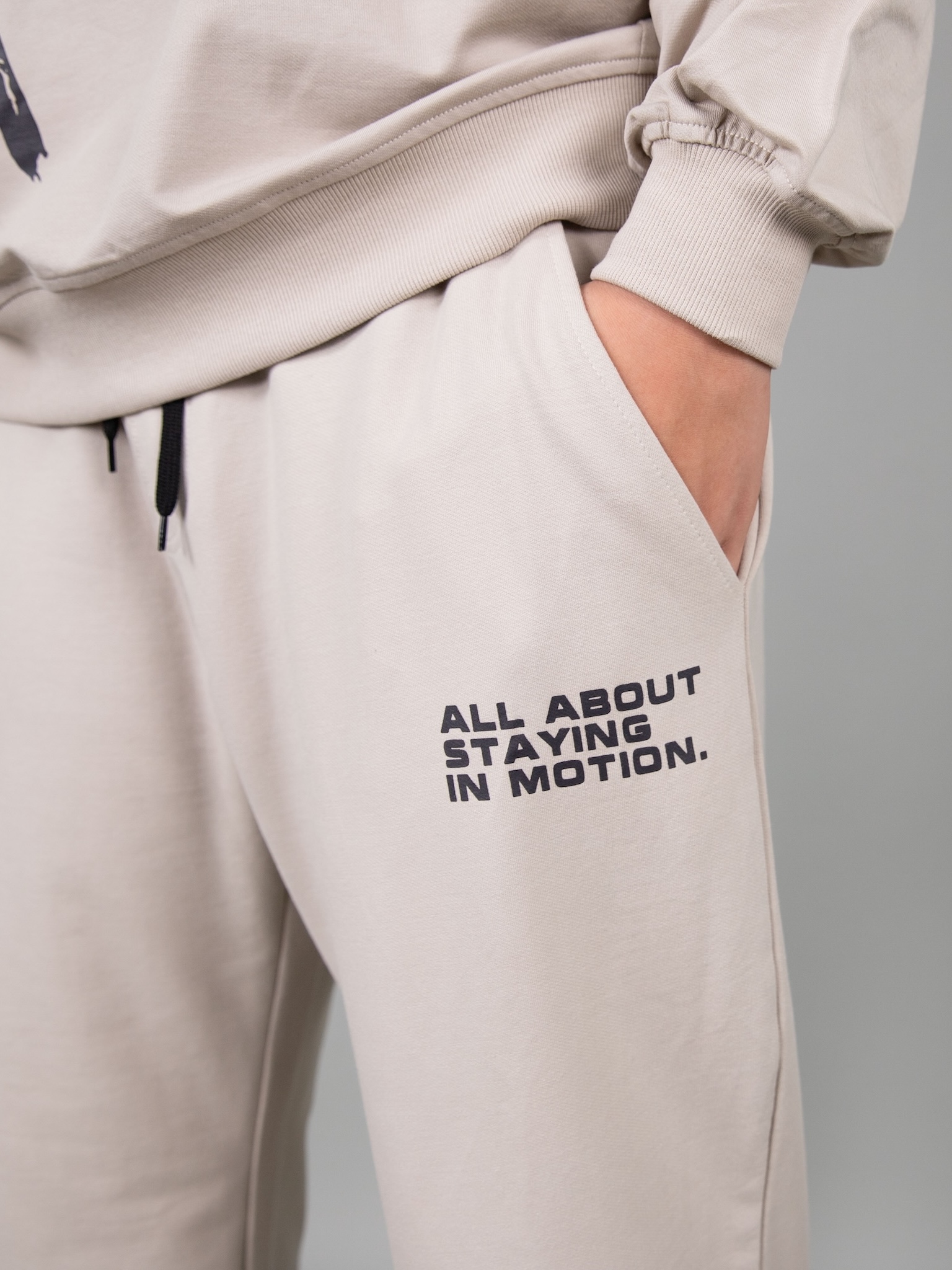 Quần nỉ bé trai màu be chun gấu_thumbnail_4