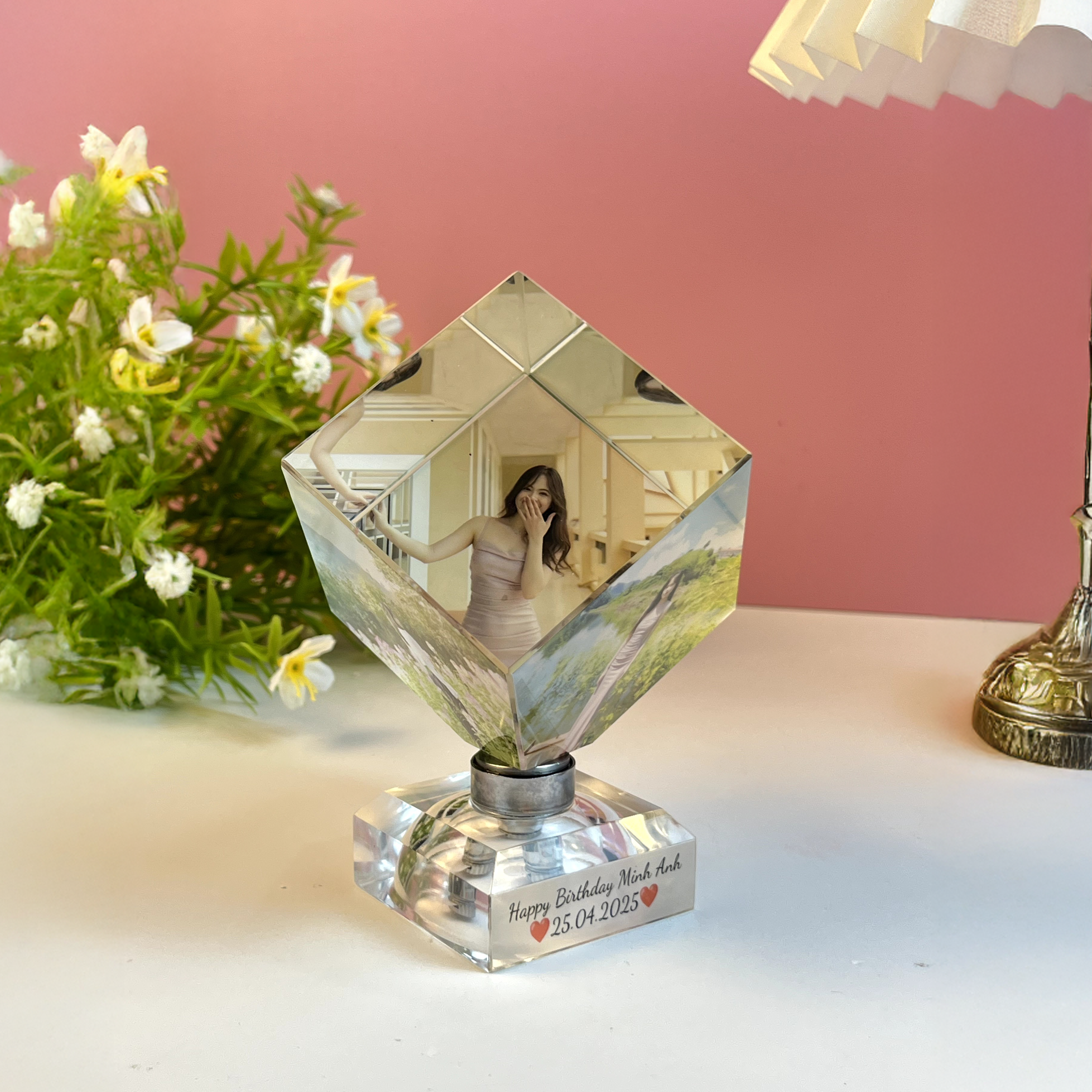 Pha lê lập phương in ảnh cá nhân hóa theo yêu cầu làm quà sinh nhật tặng bạn gái, mẹ, bạn thân, món quà sinh nhật độc đáo, sang trọng_thumbnail_2