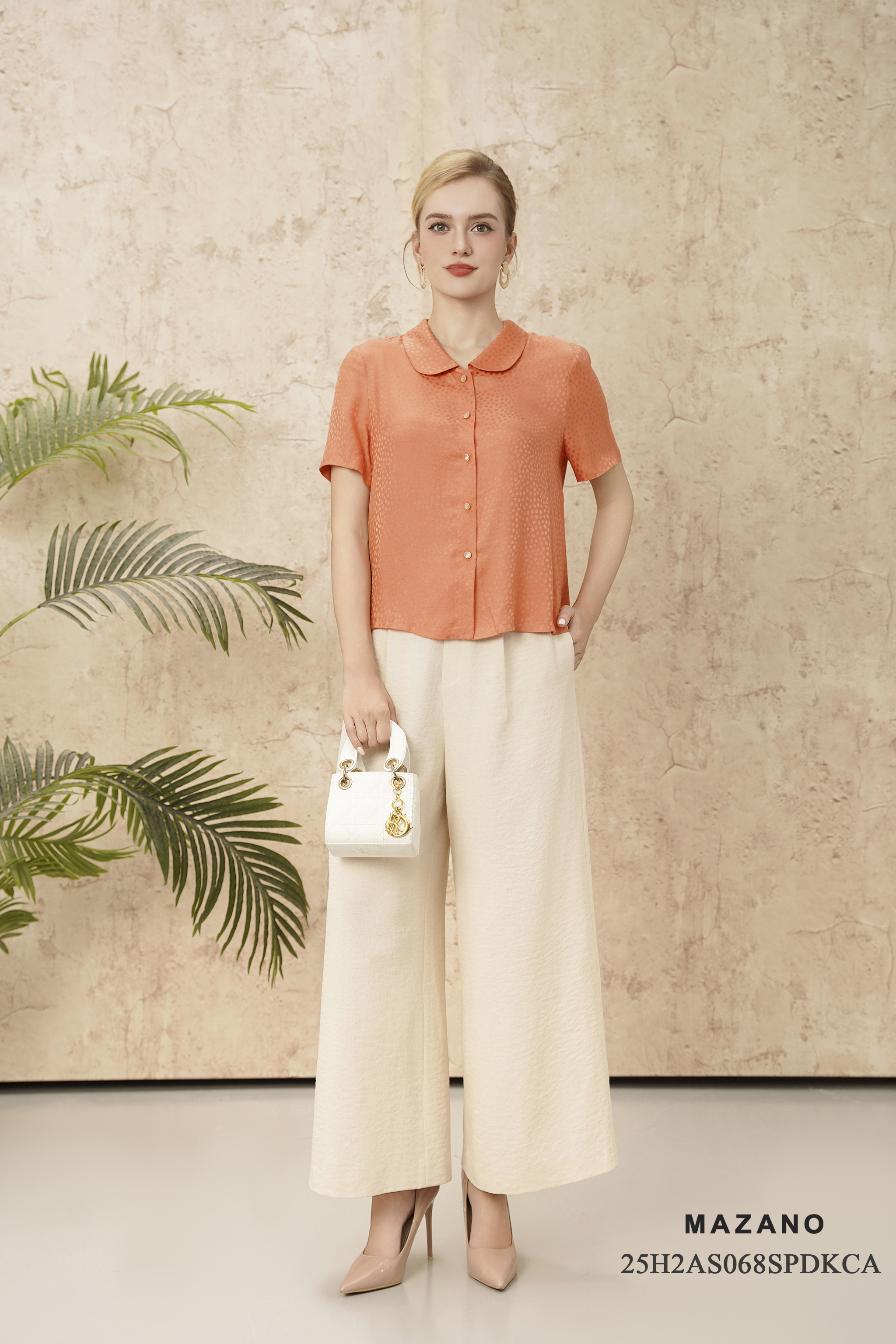 Áo sơmi Suông Vải cotton mặt lụa Họa tiết chấm bi cách điệu Cổ sen Tay ngắn Dài dưới eo_thumbnail_1