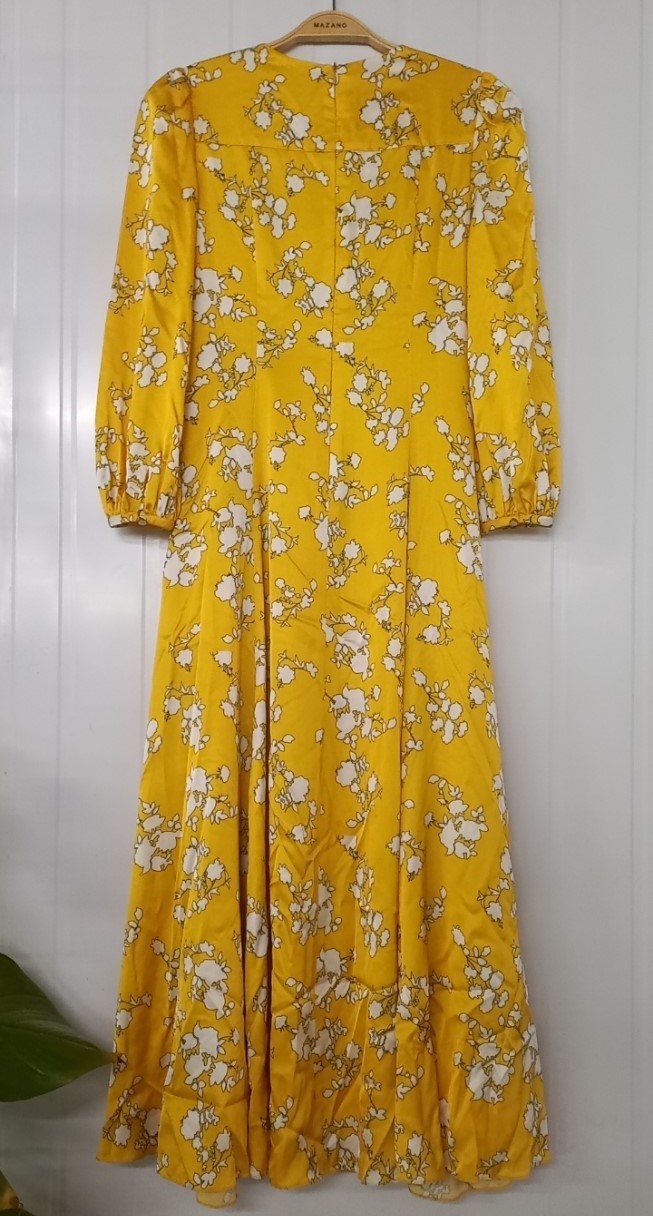 Đầm vàng chân rủ họa tiết in hoa cổ tròn_thumbnail_1