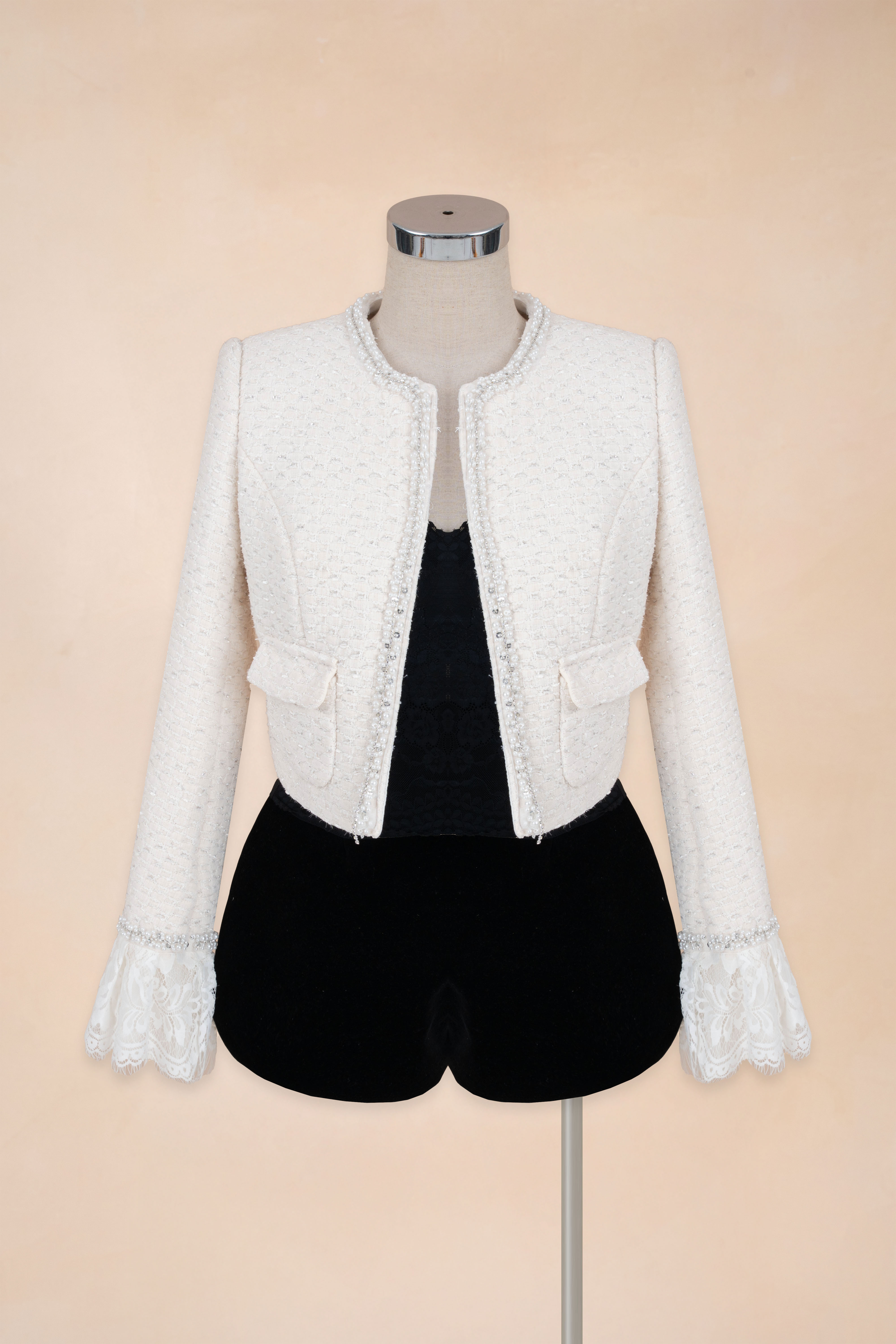 Áo Dạ Viền Ngọc Tay Ren