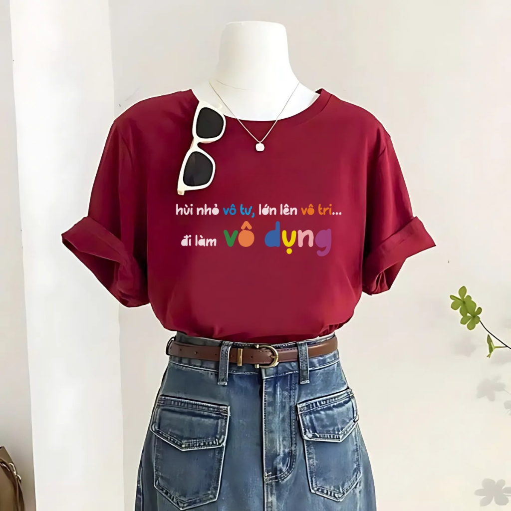 Áo thun local brand We Tee màu đỏ form oversize rộng in chữ Vô tri đời bớt suy - T037_thumbnail_1