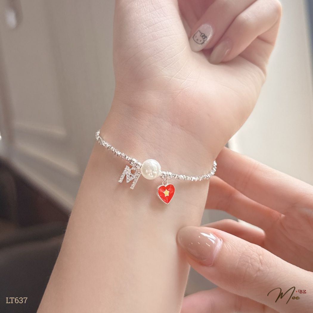 LT637 - Lắc tay lá cờ hạt vỡ mix charm chữ & ngọc trai_thumbnail_1