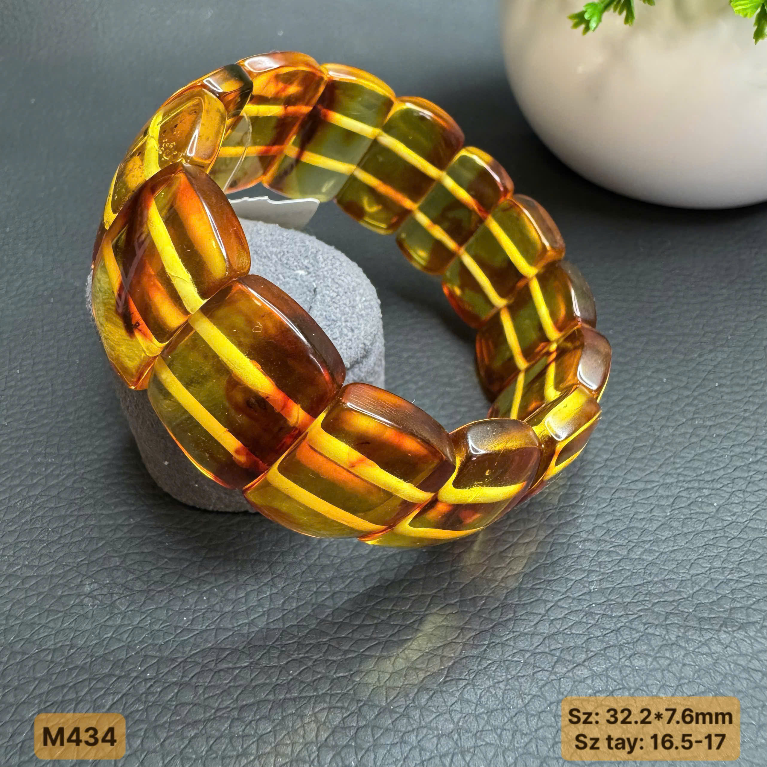 Lắc Bản Côn Trùng Ánh Huyết - M434