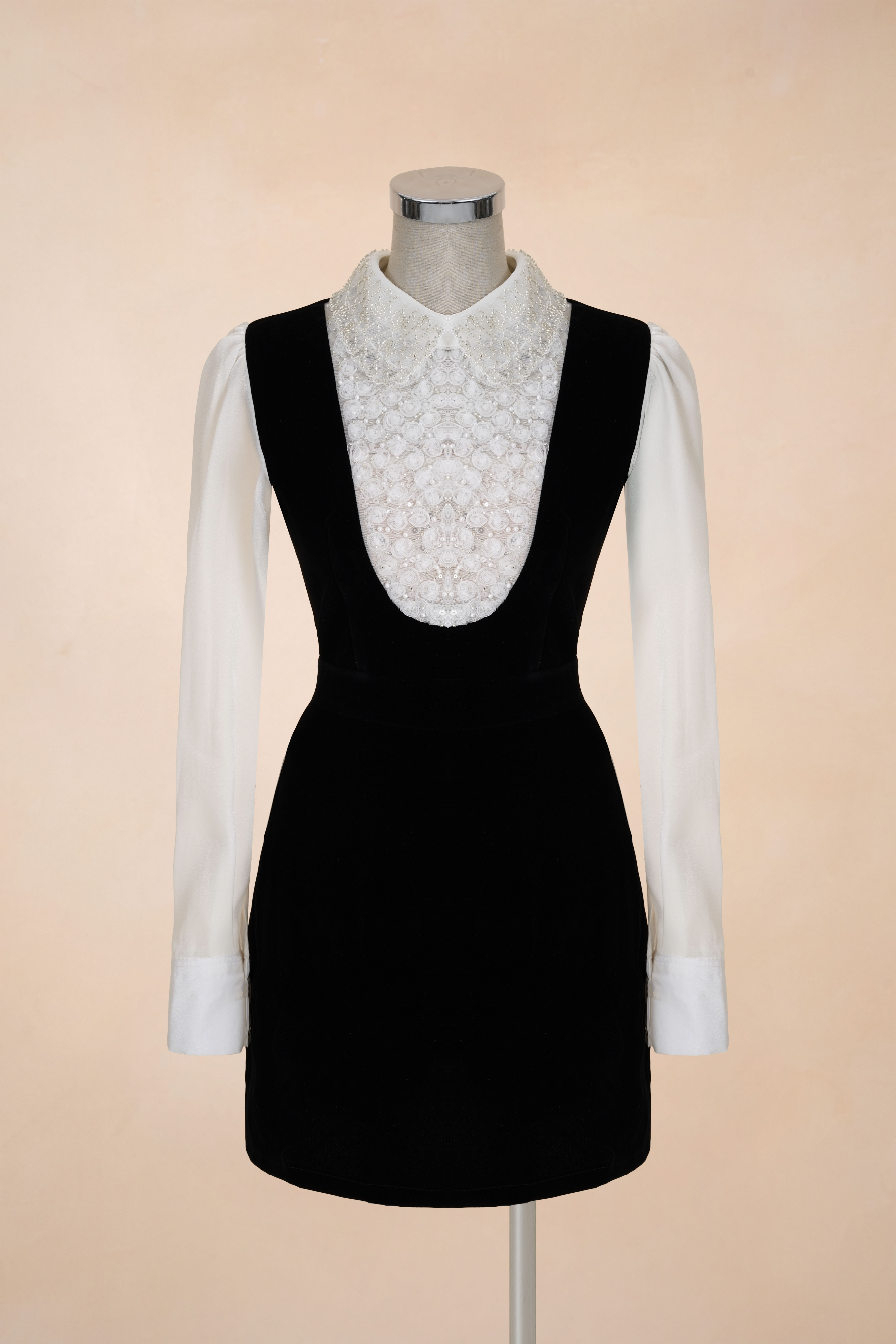 Đầm Chữ A Cổ Sen Đính Cườm Ngắn