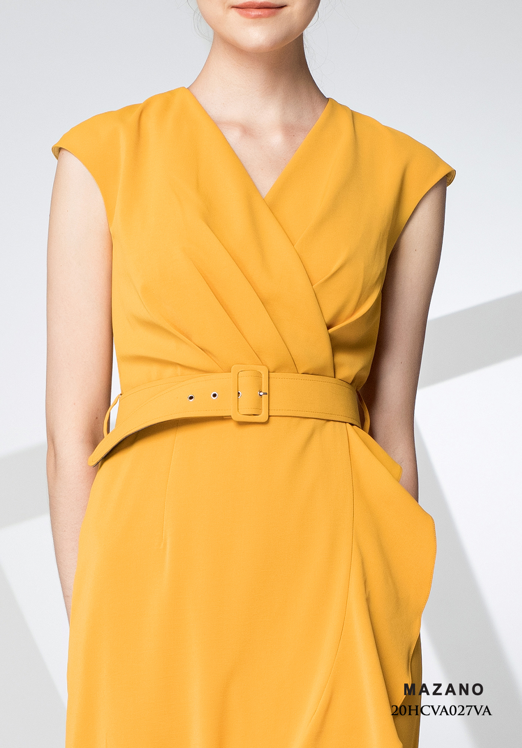 Đầm vàng chân bèo thắt dây lưng_thumbnail_4