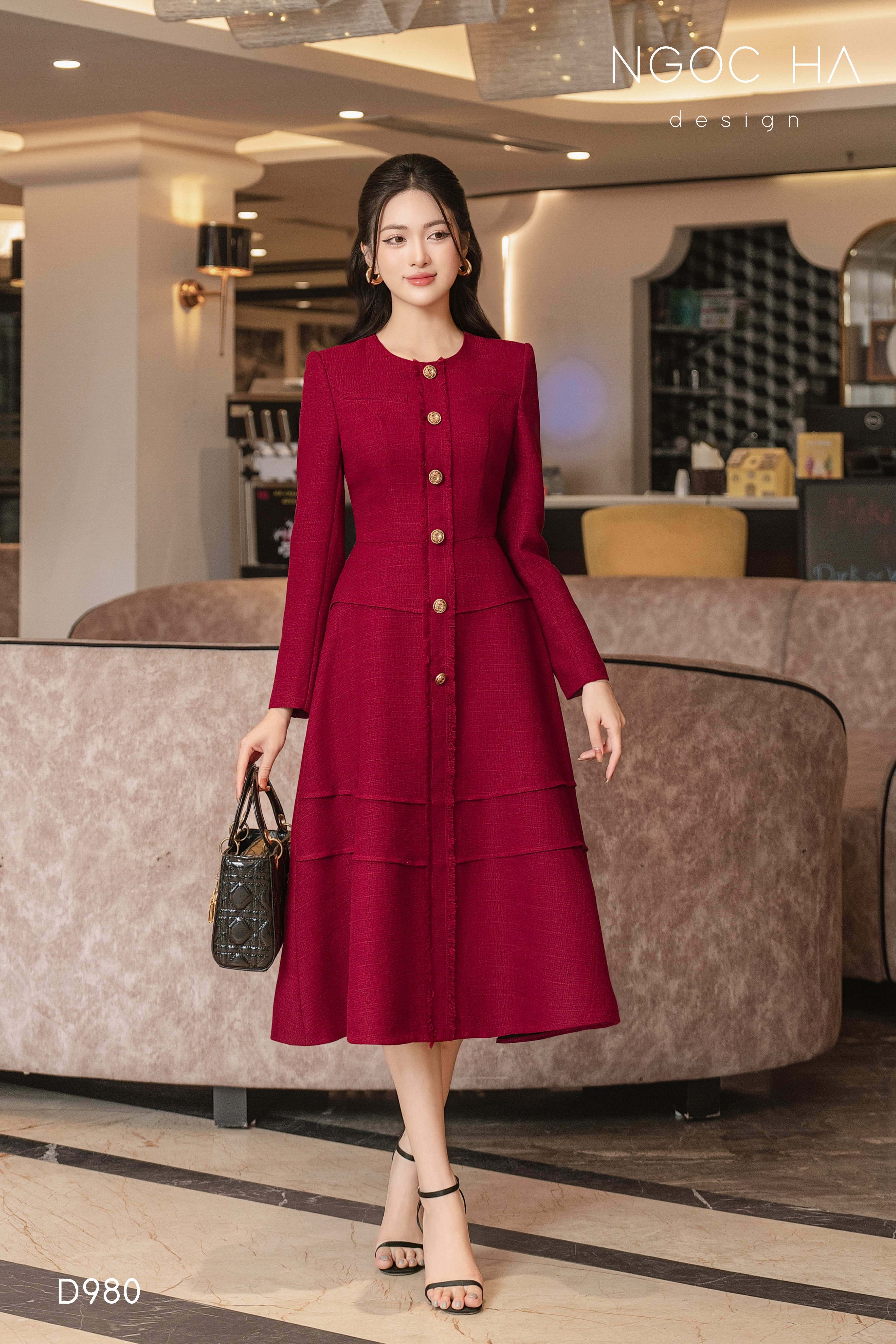 Wendy Dress_ Đầm Text Đỏ Nẹp Tua Rua D980