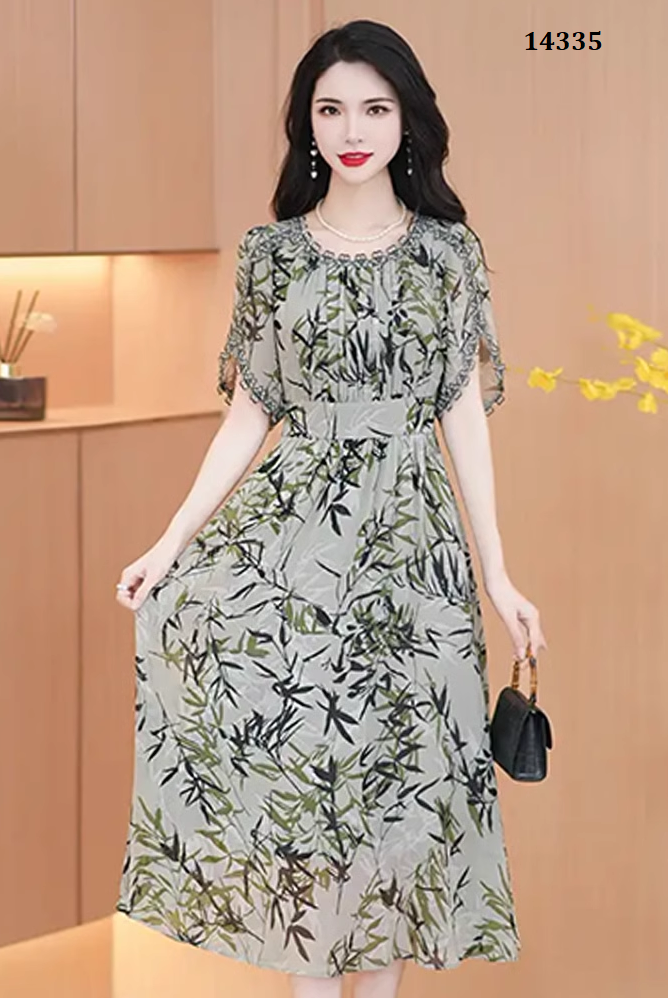 14335-Đầm voan  xòe tay xẻ viền ren họa tiết lá trúc (voan,lót)_thumbnail_1