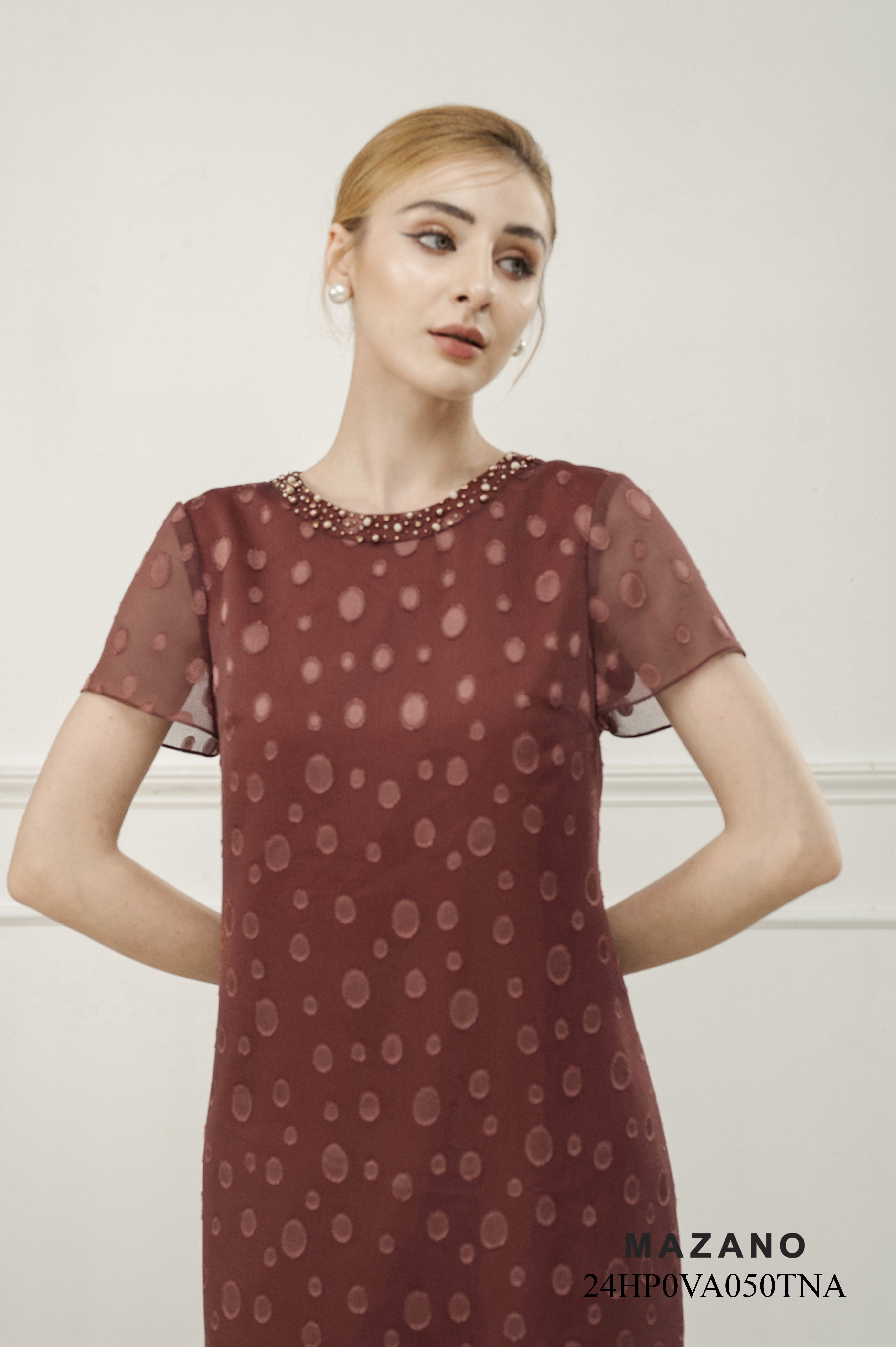 Đầm suông dài đính cổ trang trí_thumbnail_2