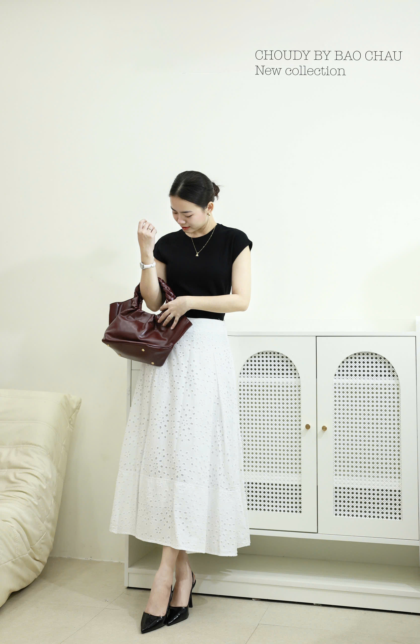 SALE U541 CHÂN VÁY TRẮNG ĐỤC LỖ_thumbnail_6