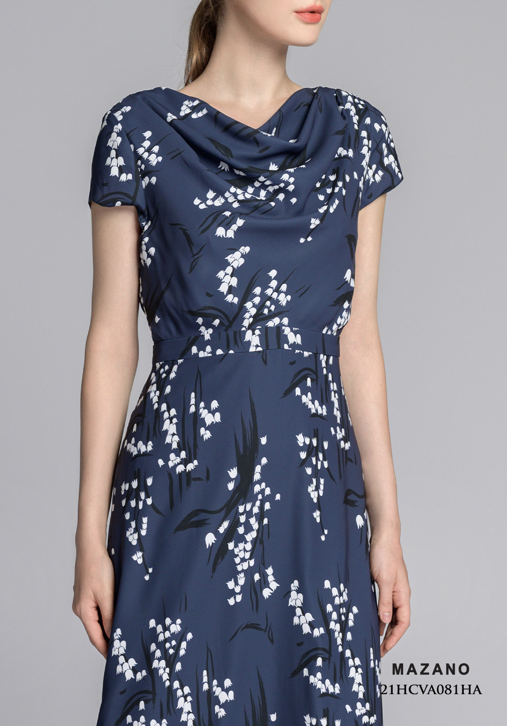 Váy xanh than họa tiết hoa chuông cổ đổ_thumbnail_5