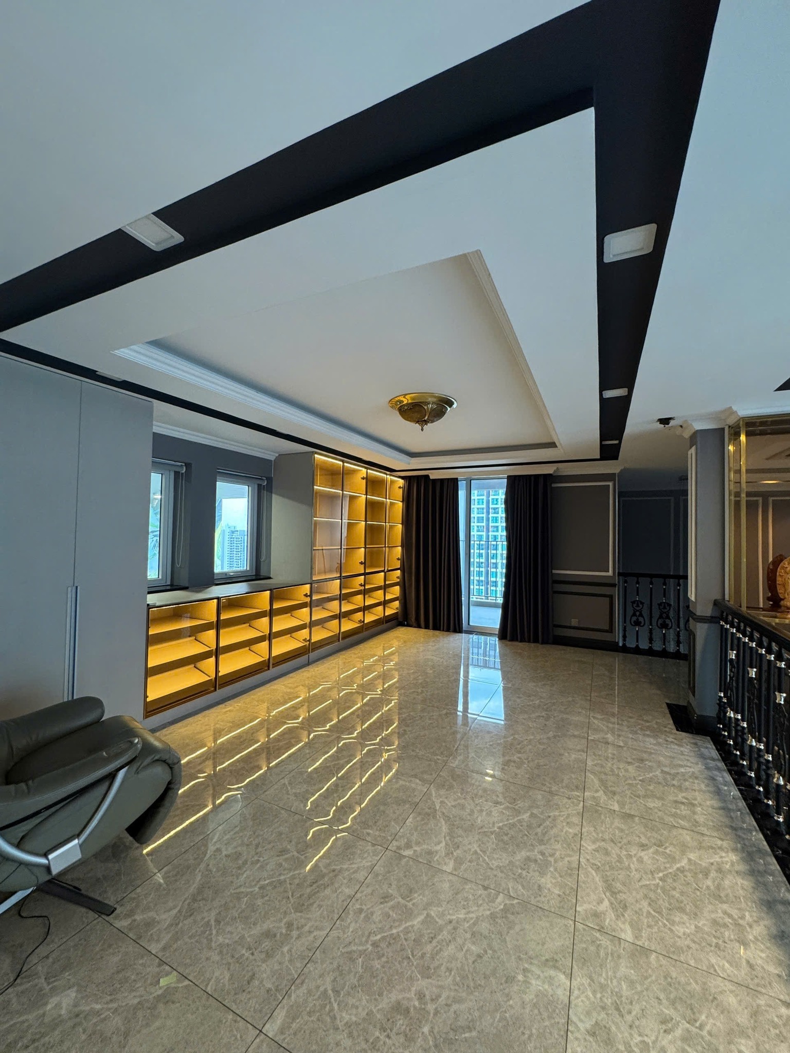 Tin thật 100% - Cho thuê căn hộ 4PN view sông cực đẹp tại Vista Verde