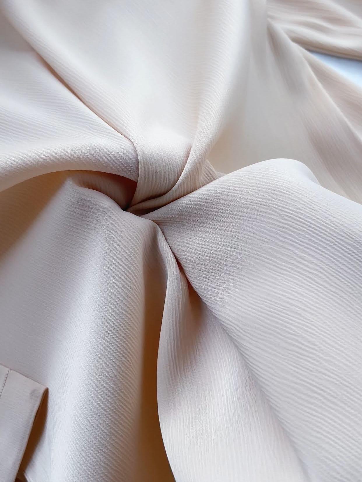 GUMOM - Áo Kiểu Trung Niên U50 U60 Cao Cấp Cổ Tròn Tay Lỡ đính kết thủ công hoa laser và đá cao cấp Sang Trọng Cho Nữ - Women Nhung Kem Xanh Nho Tua Rua Top Voi_thumbnail_7