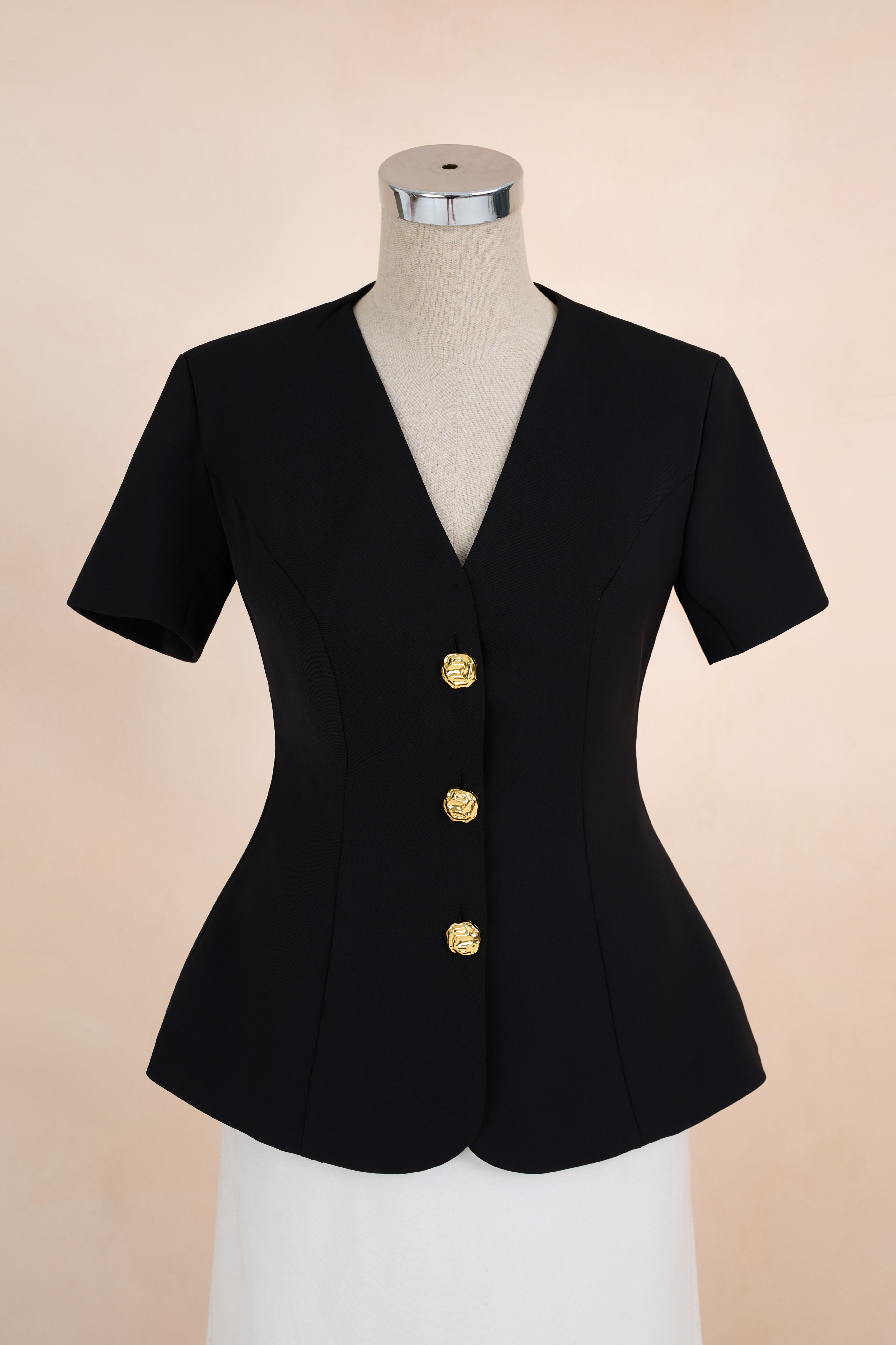 Áo Cổ V Tay Cộc Cúc Đồng_thumbnail_4