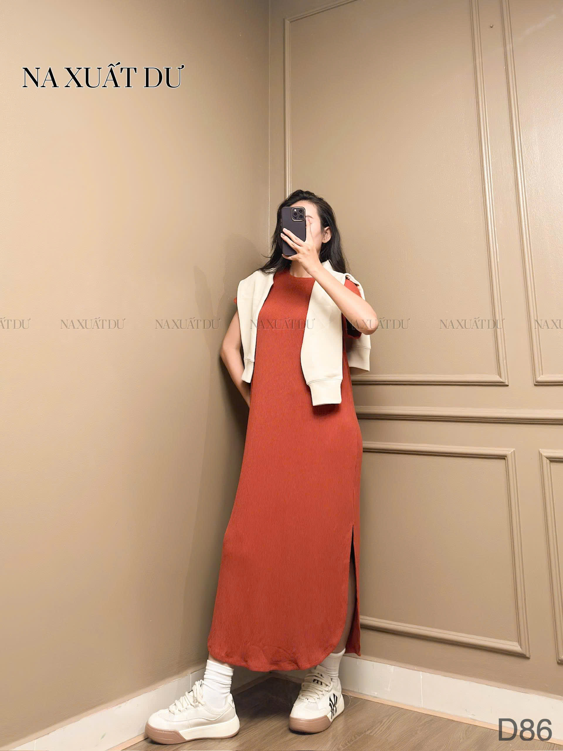 Đầm dài suông xẻ tà nữ 