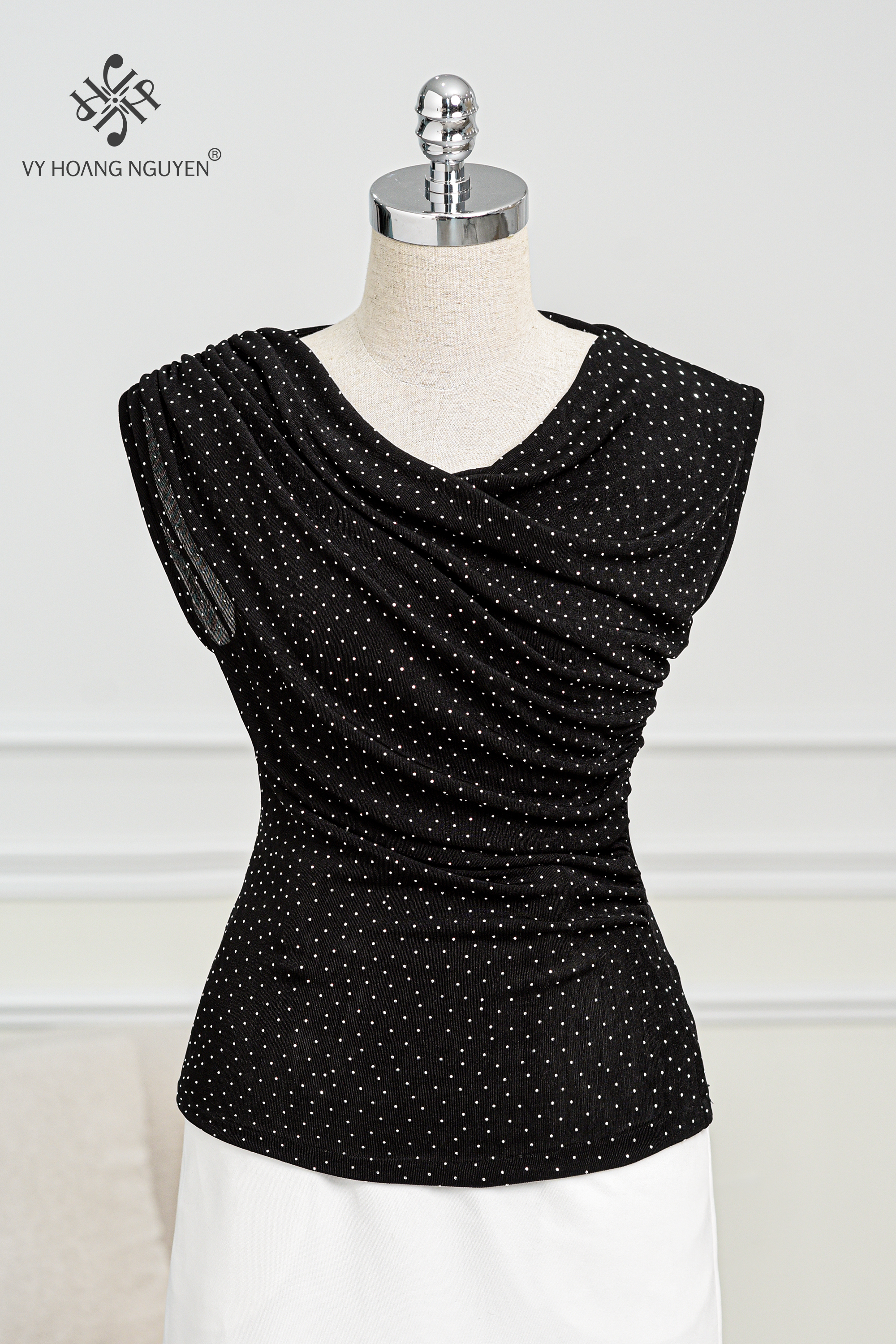 Áo Thun Ép Nhiệt Đá Ly Eo