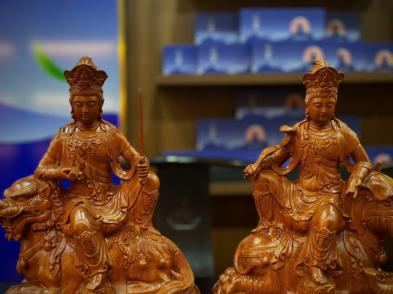 TƯỢNG BỒ TÁT VĂN THÙ - PHỔ HIỀN GỖ HƯƠNG NGUYÊN KHỐI_thumbnail_5