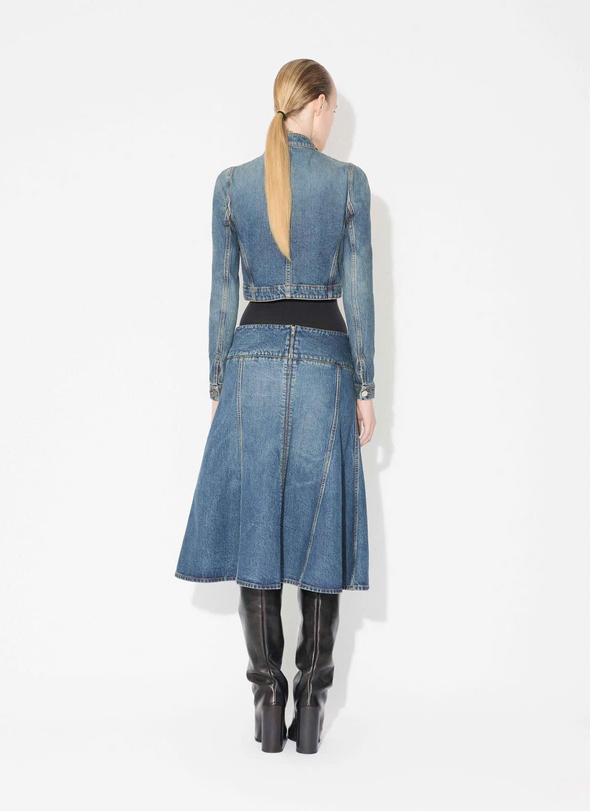 CHAN VAY THEORLAT_thumbnail_17