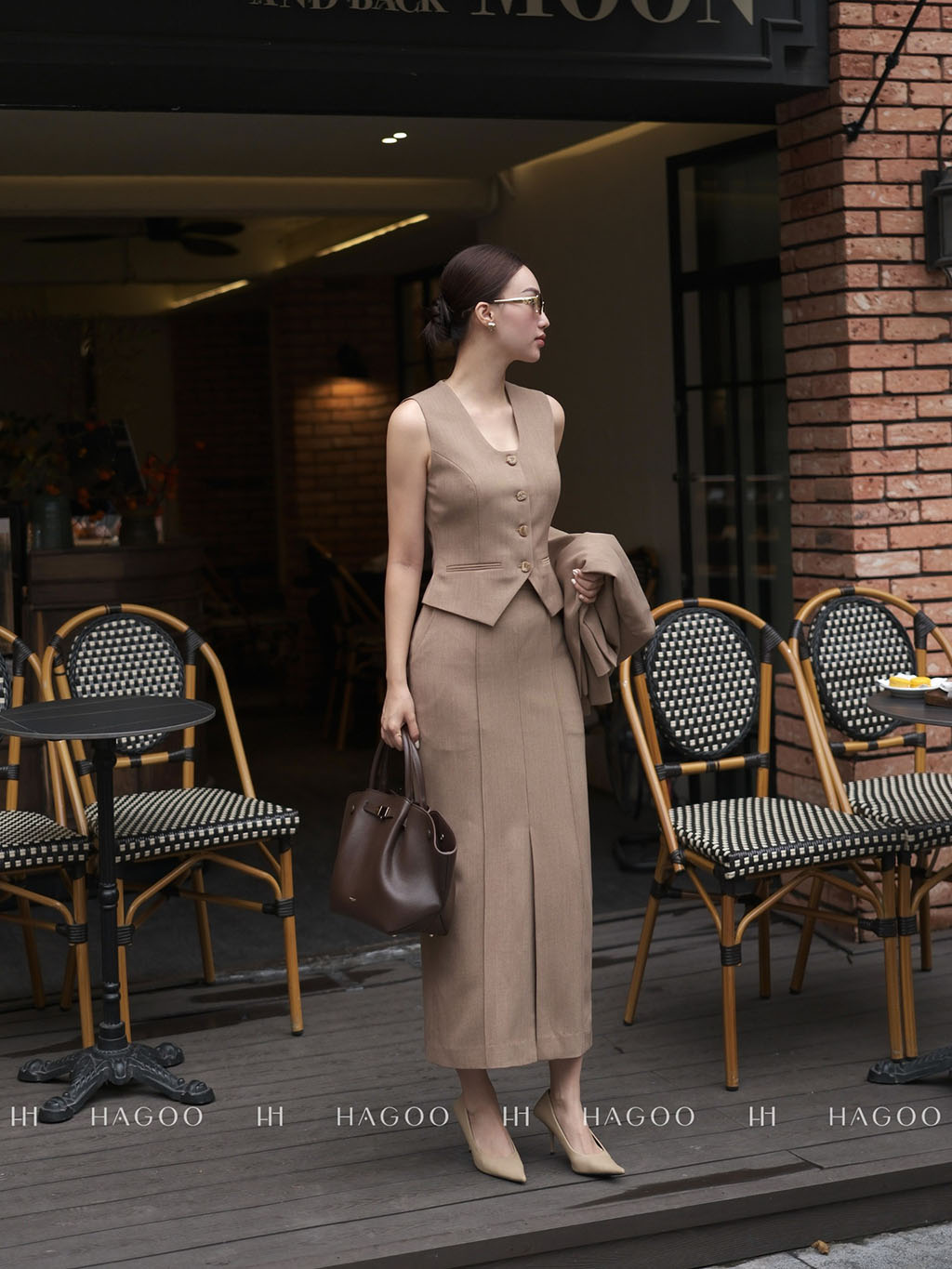 Áo Gile cổ U cúc trang trí HAGOO_thumbnail_4