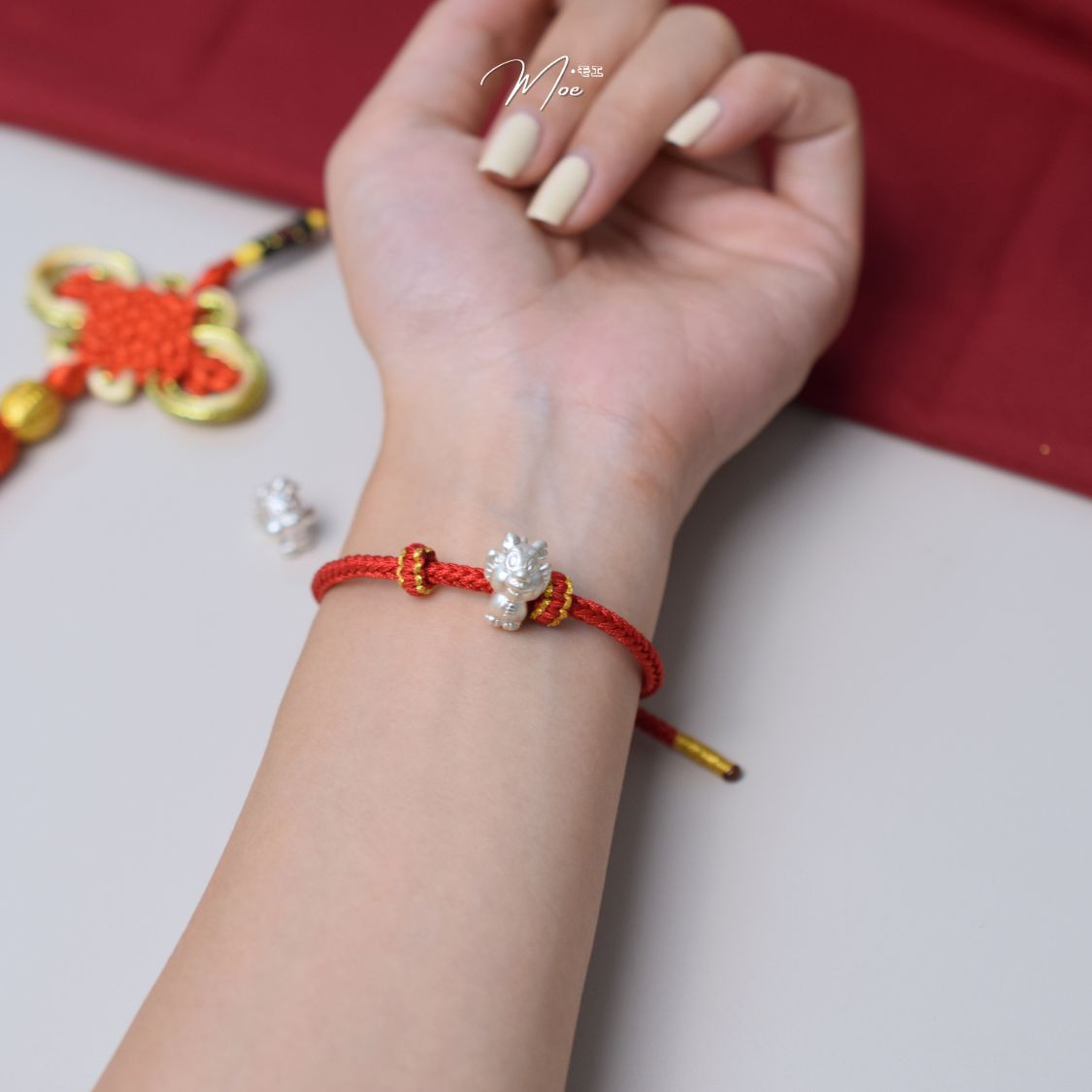 LT629 - Lắc tay chỉ đỏ mix charm bạc 12 con giáp (nhiều mẫu)_thumbnail_5