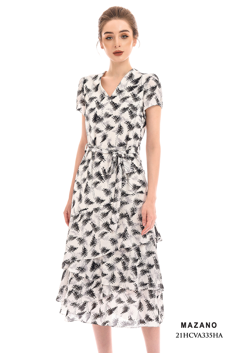 Đầm nền trắng họa tiết cách điệu gấu 3 tầng bèo_thumbnail_3