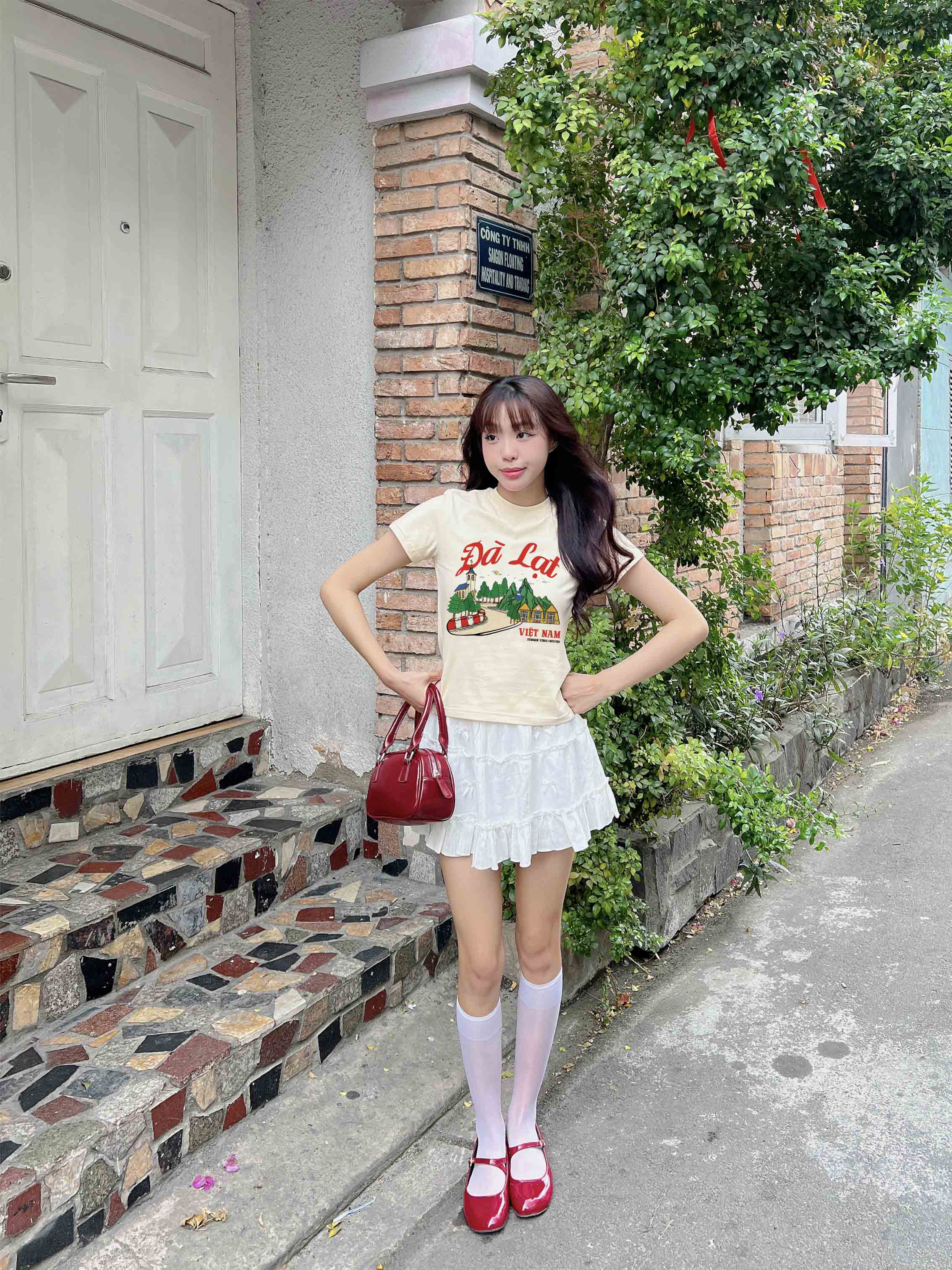 Áo thun baby tee form ôm xinh xắn ABD1279 Miucho tay ngắn cổ tròn in hình Đà Lạt_thumbnail_3