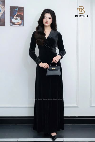 Đầm nhung ALEXA dáng dài cổ V màu ĐEN_thumbnail_1