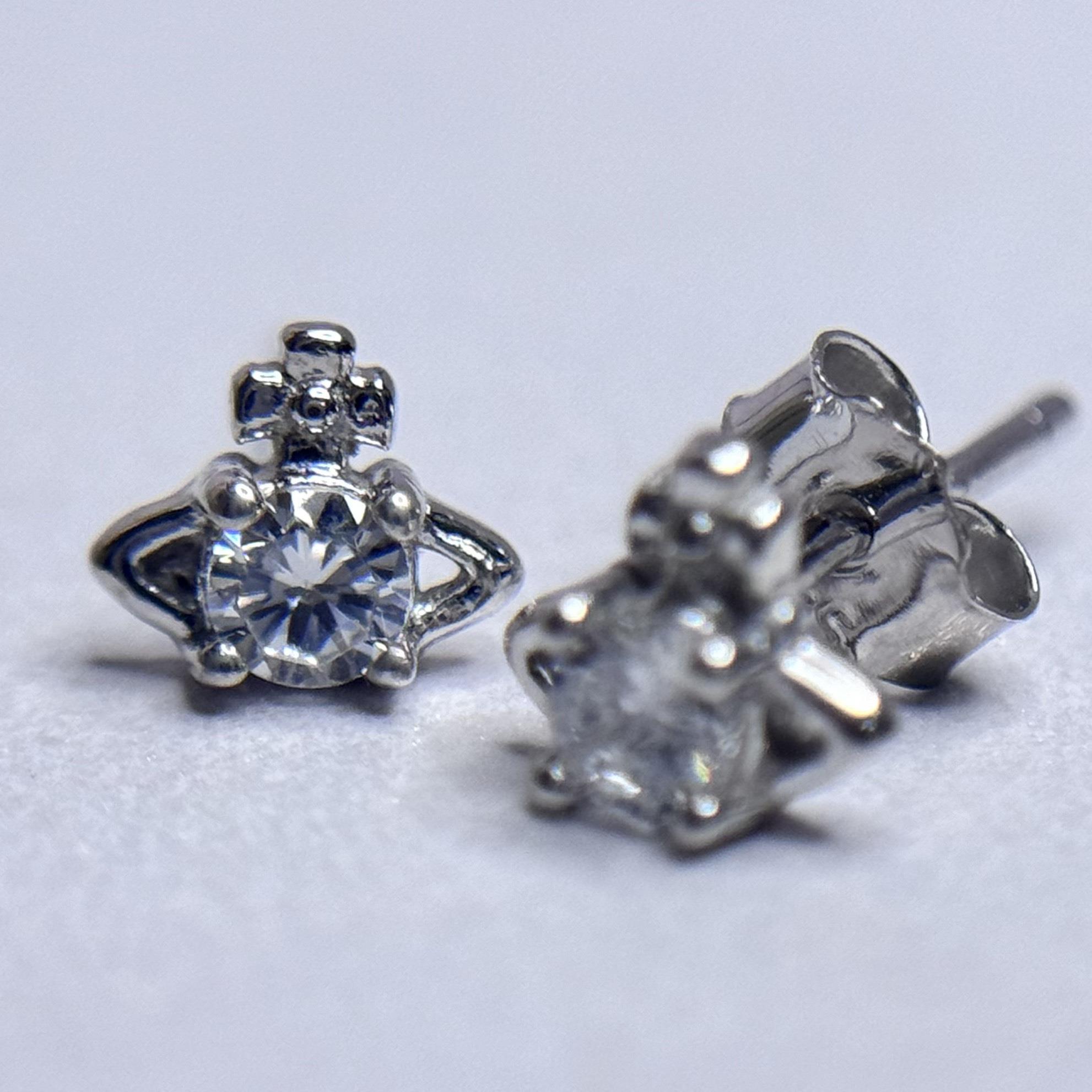 Khuyên kiểu bạc xi bạch kim hành tinh trắng