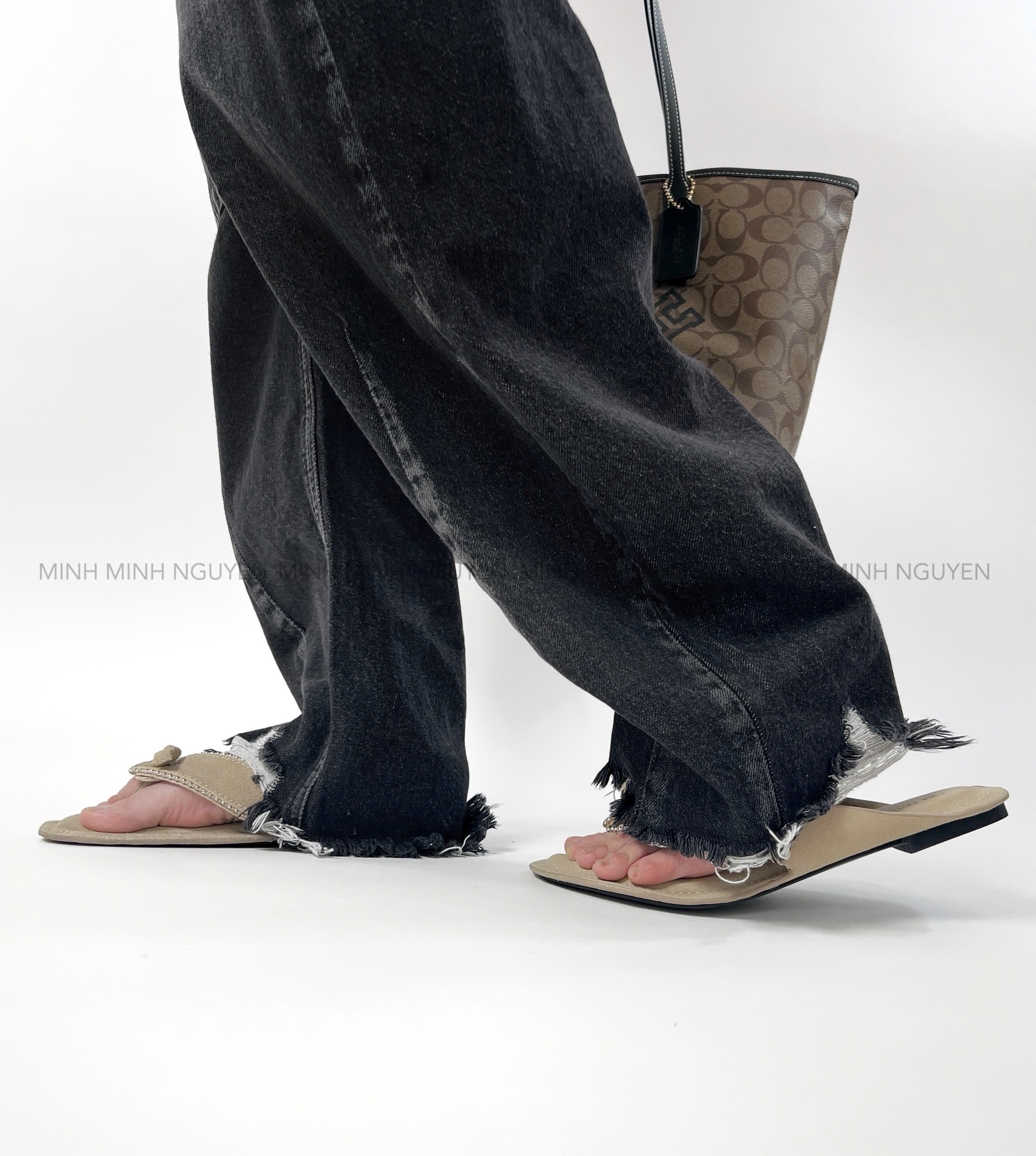 QUAN JEAN SNEAK PEEK_thumbnail_5