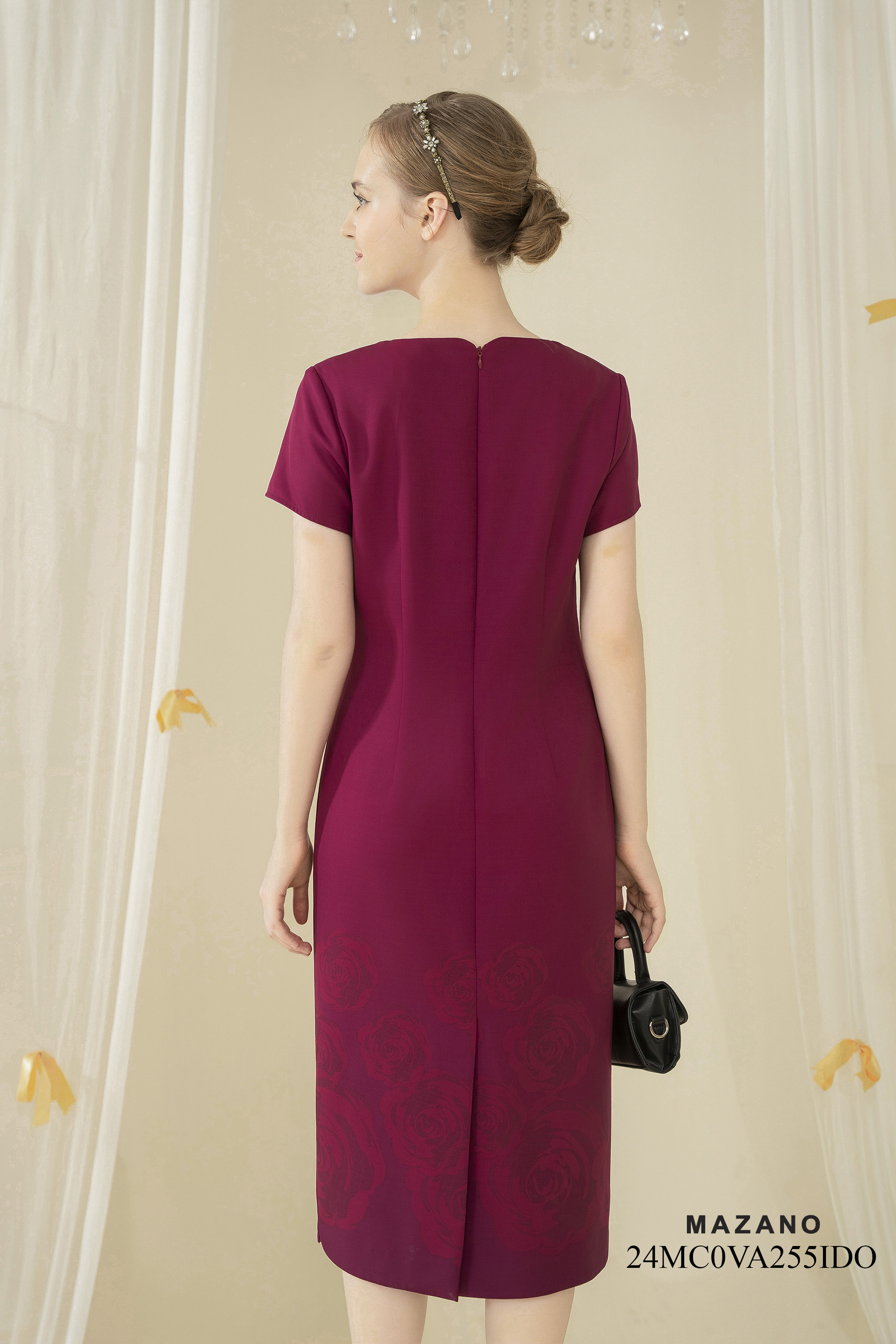 Váy Đầm Suông Vải thô chun Hoạ tiết hoa hồng in chìm Cổ tròn Tay ngắn Dài đến bắp chân_thumbnail_3