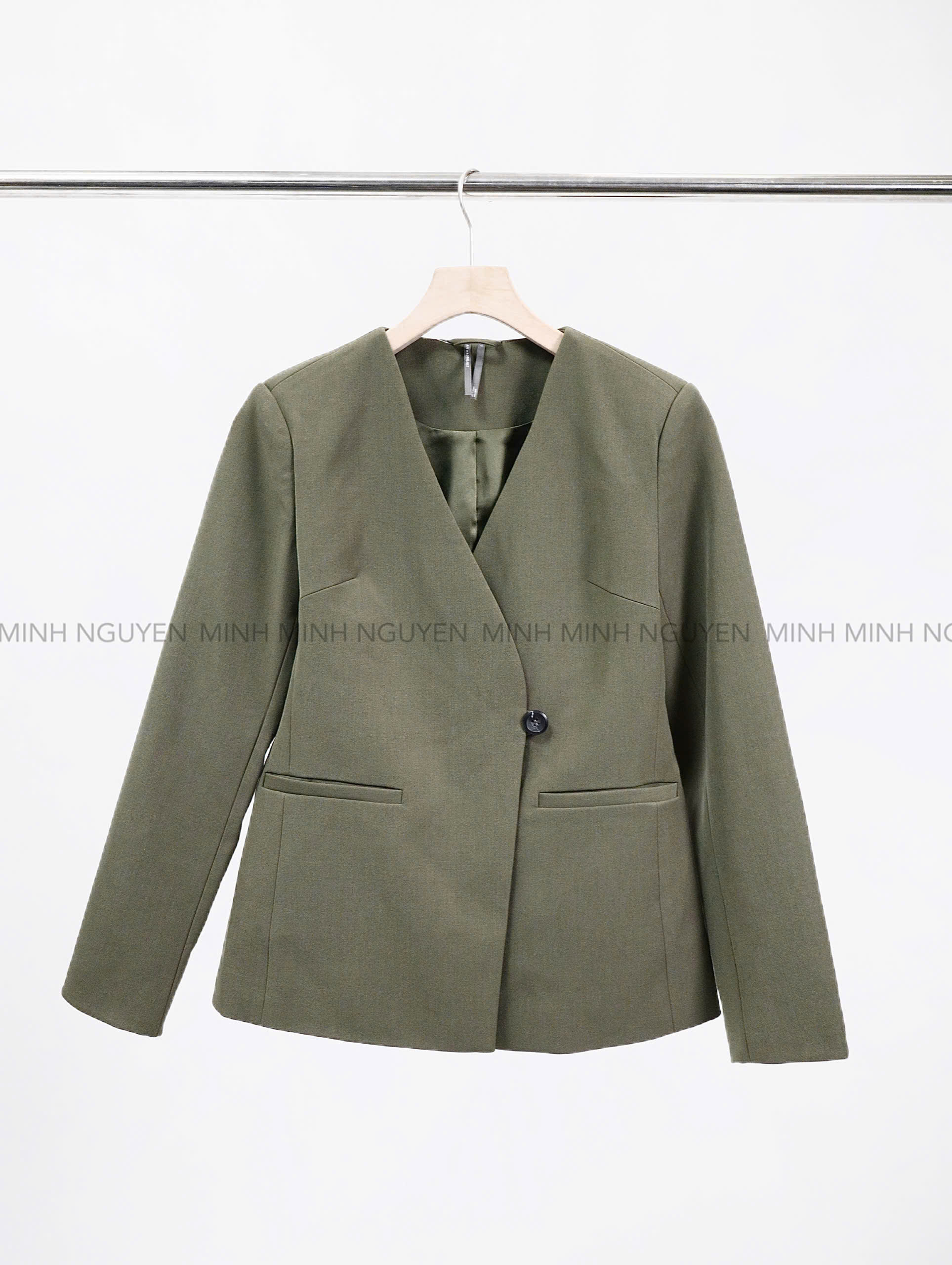 AO VEST ANTHRO_thumbnail_4