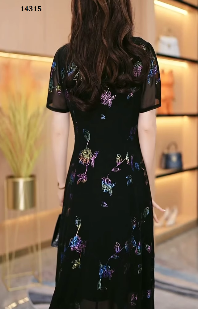 14315-Đầm voan suông in hoa hồng (  voan . lót )_thumbnail_4