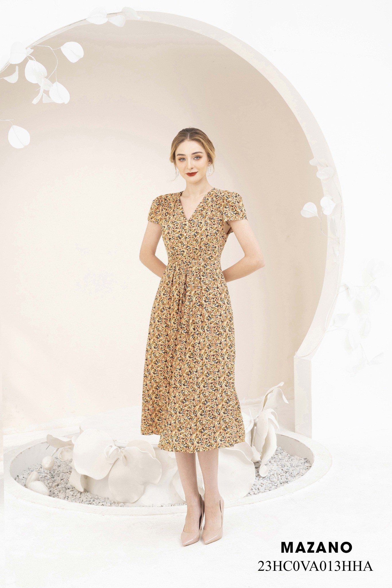 Đầm họa tiết eo cao xếp ly giữa chân váy_thumbnail_1