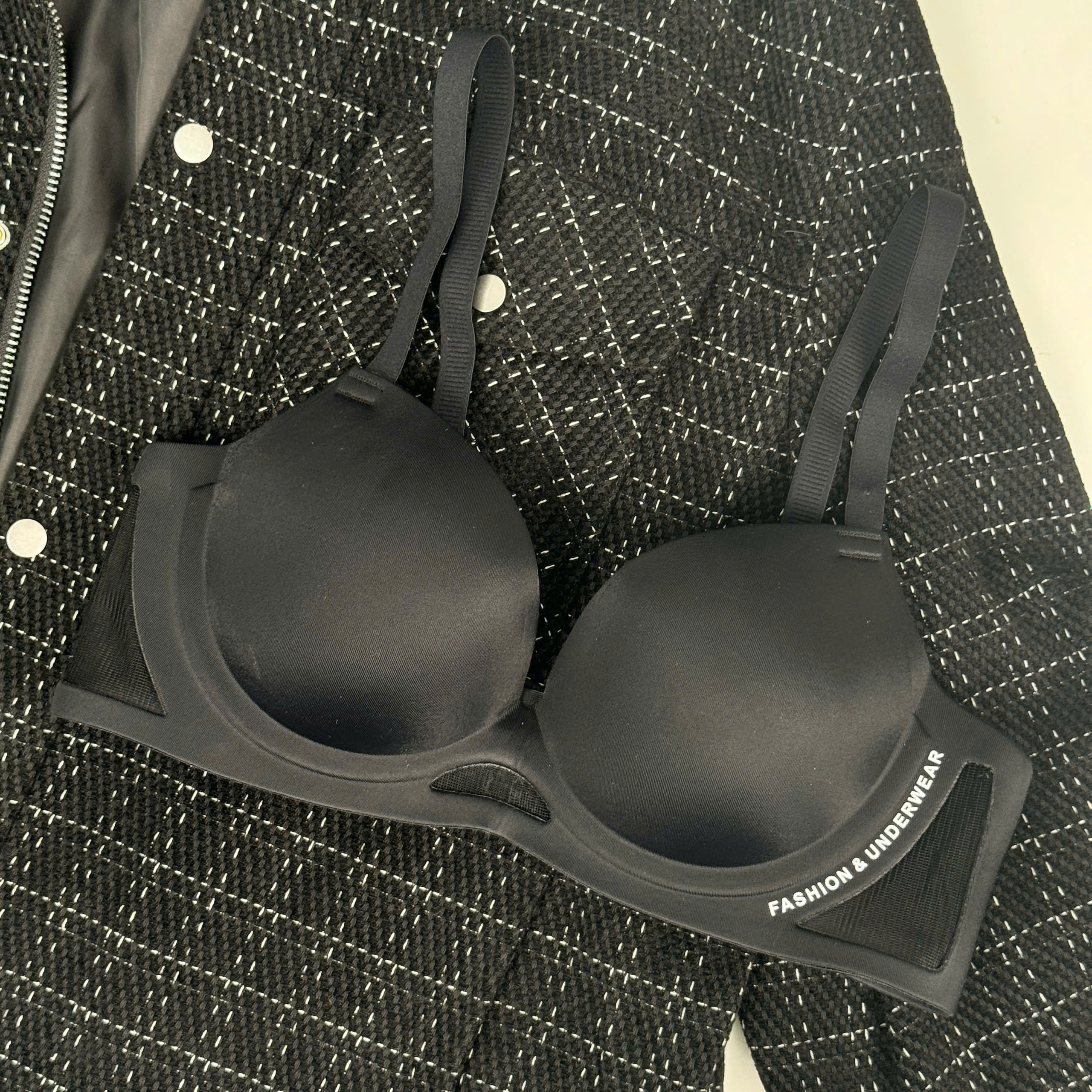 [Mã B52] Áo Lót Su Nữ Nâng Vòng 1 Không Gọng Áo Bra Chất Su Mỏng Không Gọng Có Mút Đệm Tròn Massa Gom Quả Chống Xệ Hạn Chế Ngấn Mỡ Lưng -- VIKAM_thumbnail_5