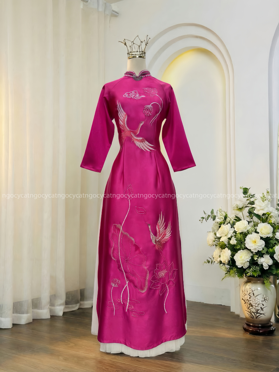 Áo Dài Bà Sui Màu Hồng Thêu Hoa Sen Hạc