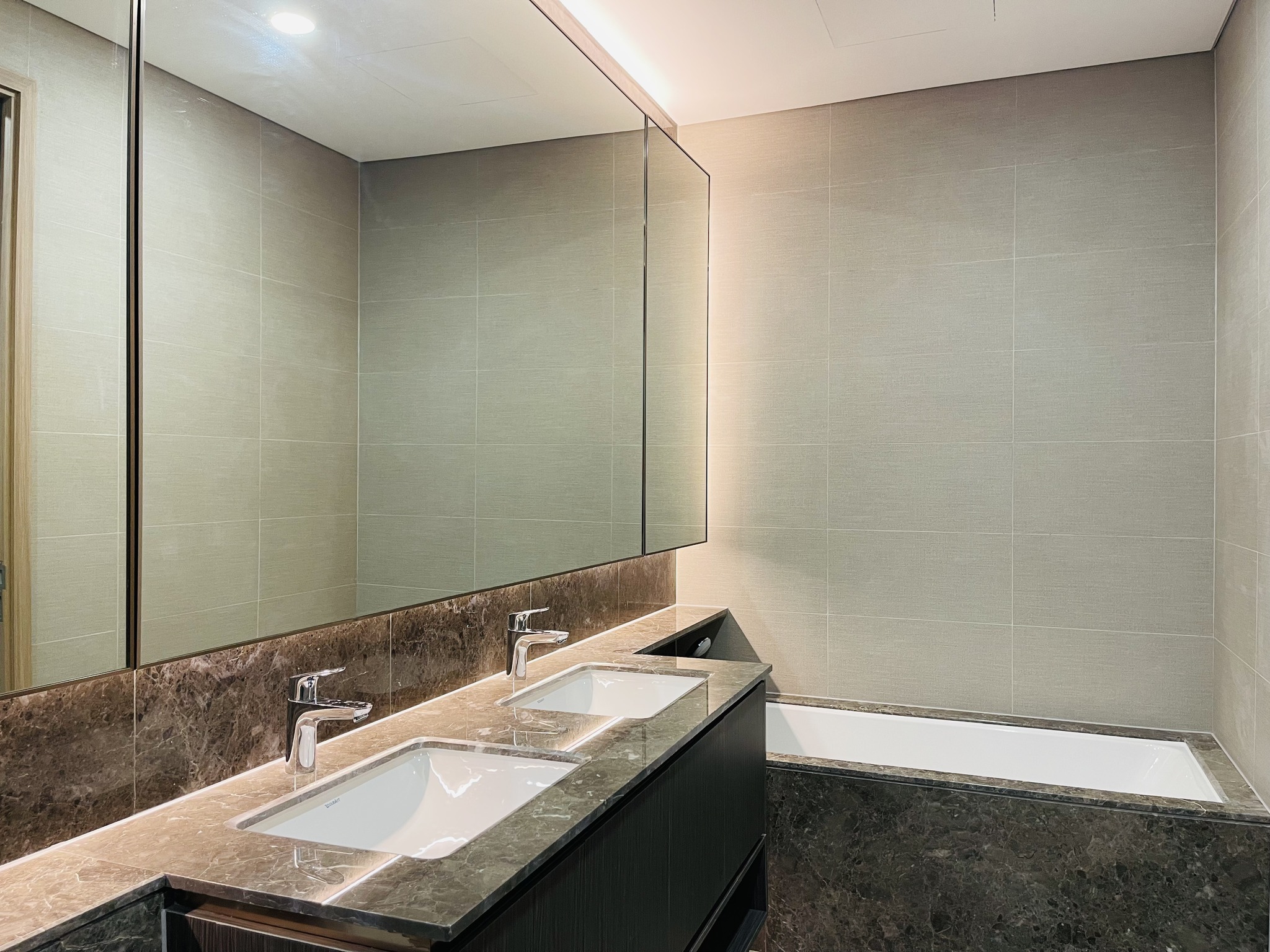 Cho thuê căn 1 phòng ngủ 64m2 giá siêu tốt trong tháng 01/2024_thumbnail_2