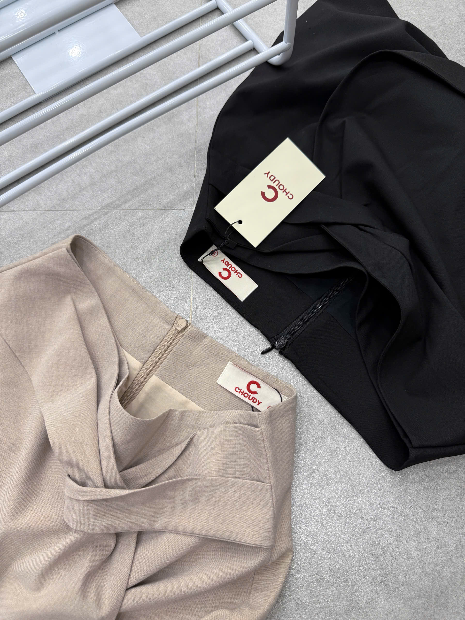 U63 CHÂN VÁY 2 MÀU_thumbnail_2