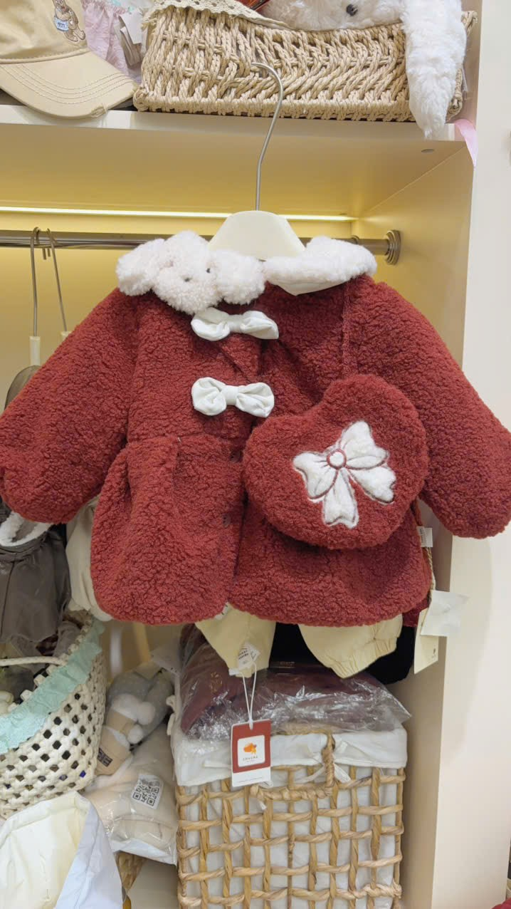 (C19) Áo khoác lông cừu đỏ cổ bông kèm túi tim_thumbnail_0