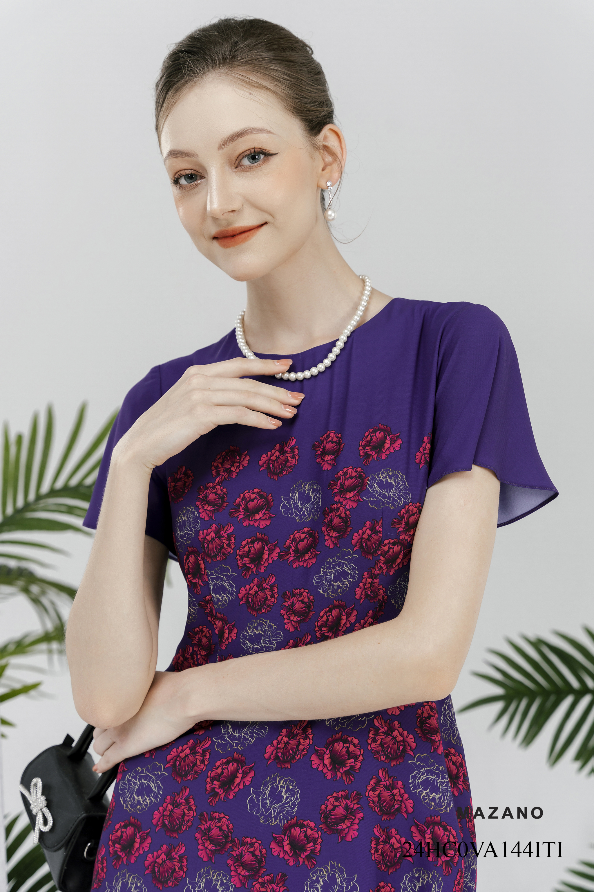 Váy Đầm Ôm Vải voa dày Hoạ tiết hoa nhí cách điệu Cổ tròn Tay lỡ Dài qua bắp chân  -24HC0VA144ITI_thumbnail_3