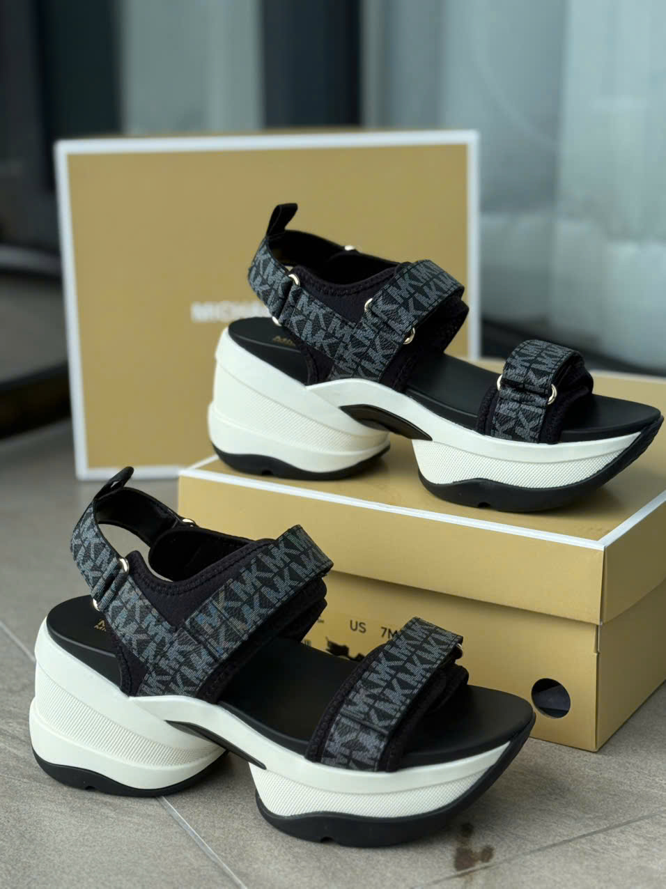 S242 SANDAL ĐEN_thumbnail_5