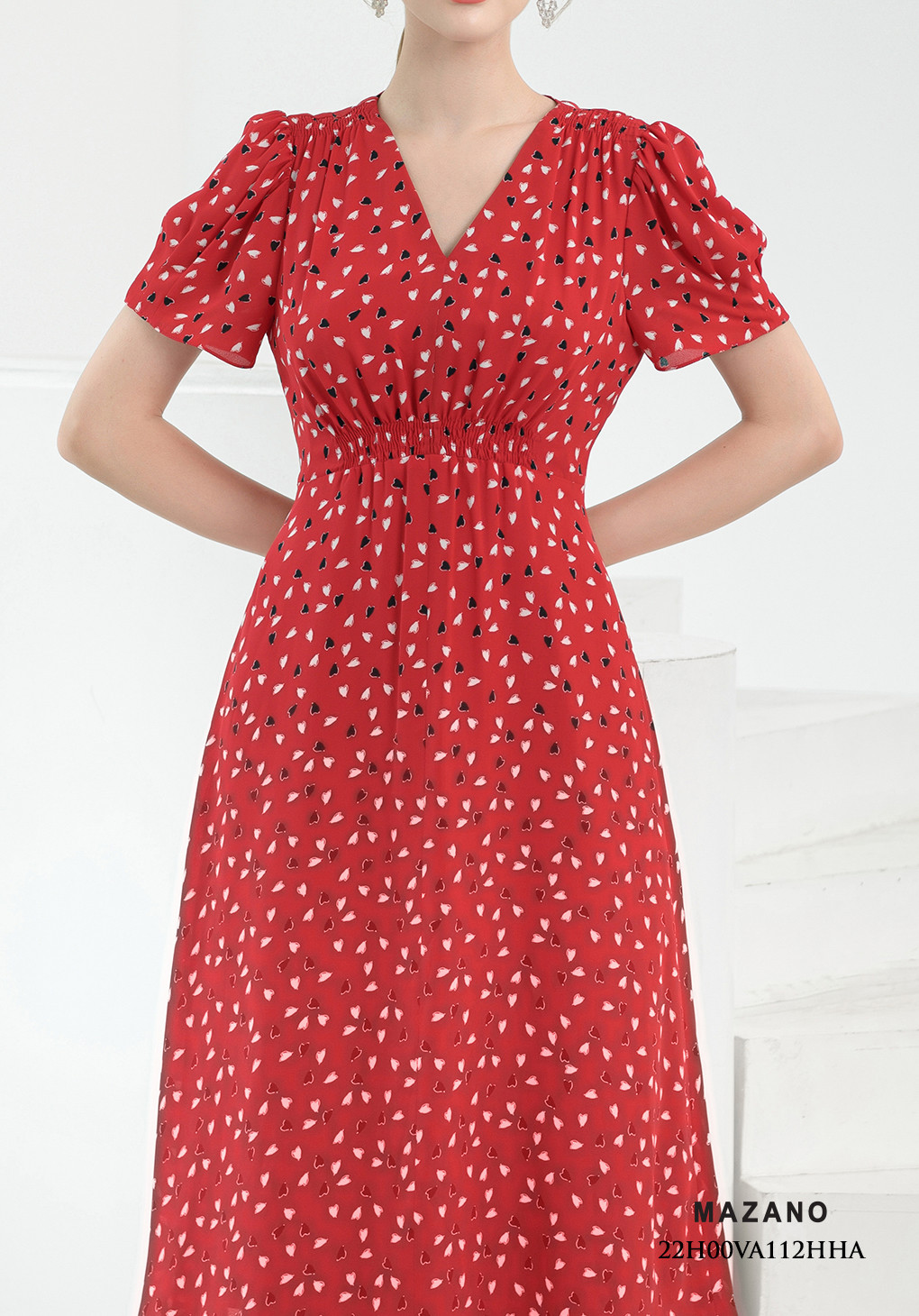 Đầm đỏ họa tiết tay bồng cổ tim_thumbnail_4