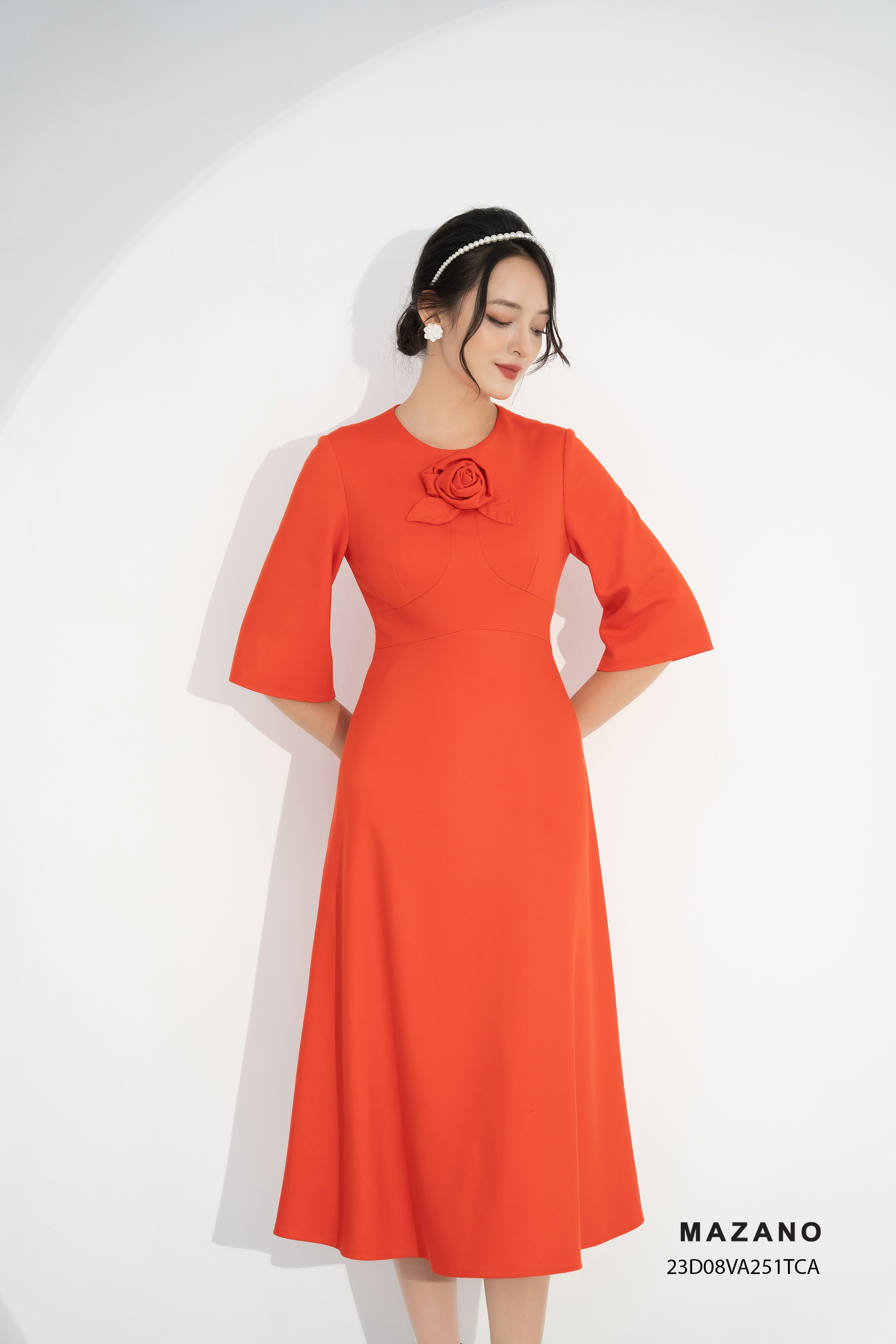 Đầm thân ôm chân rủ dự tiệc đính hoa_thumbnail_2