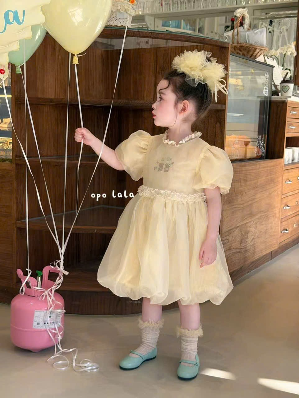 C84 - Váy tay bông voan vàng hãng Opl (Sz 90-130)_thumbnail_0