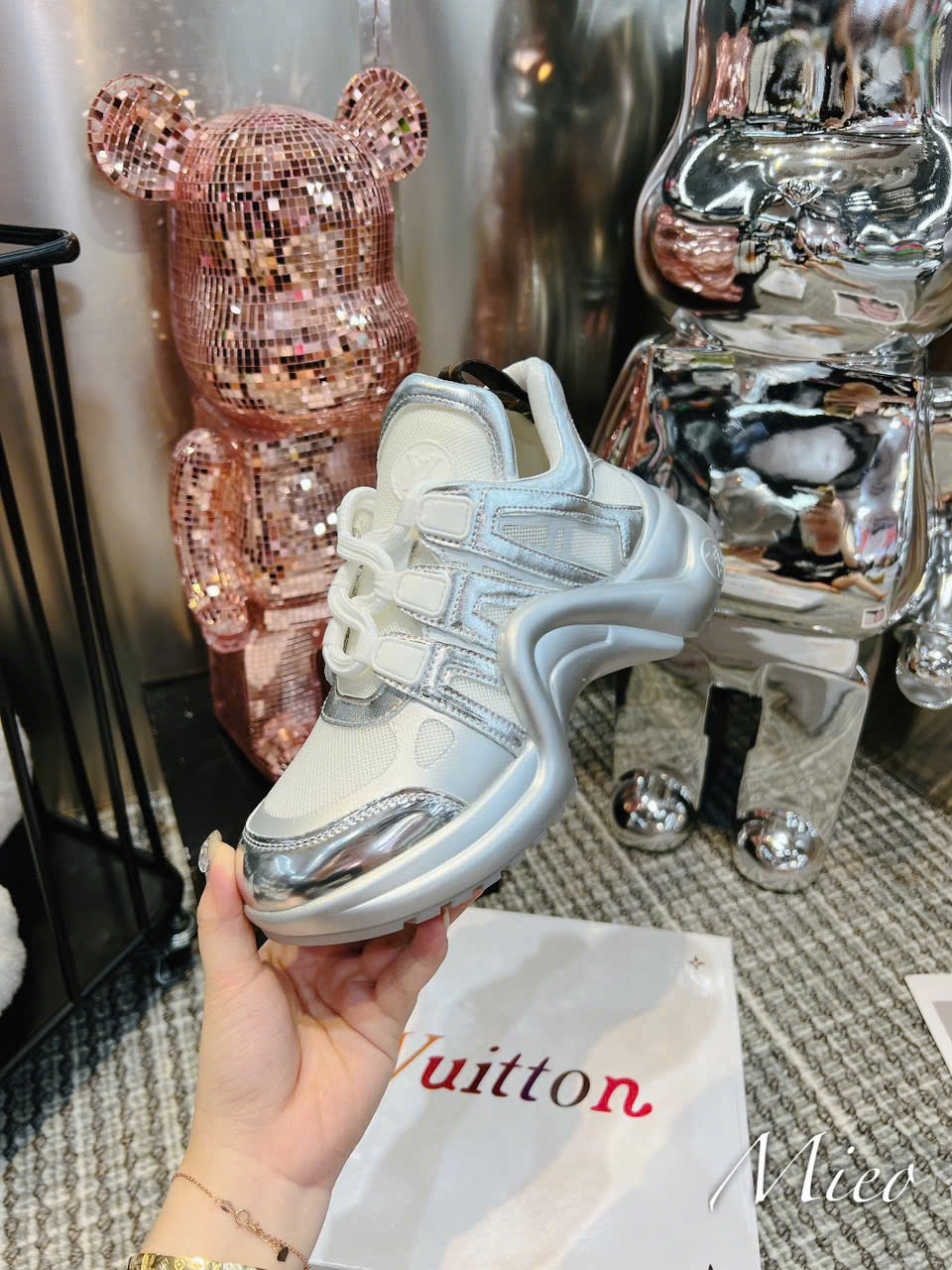 Thể thao Lv super bản viền bạc đỉnh chóp