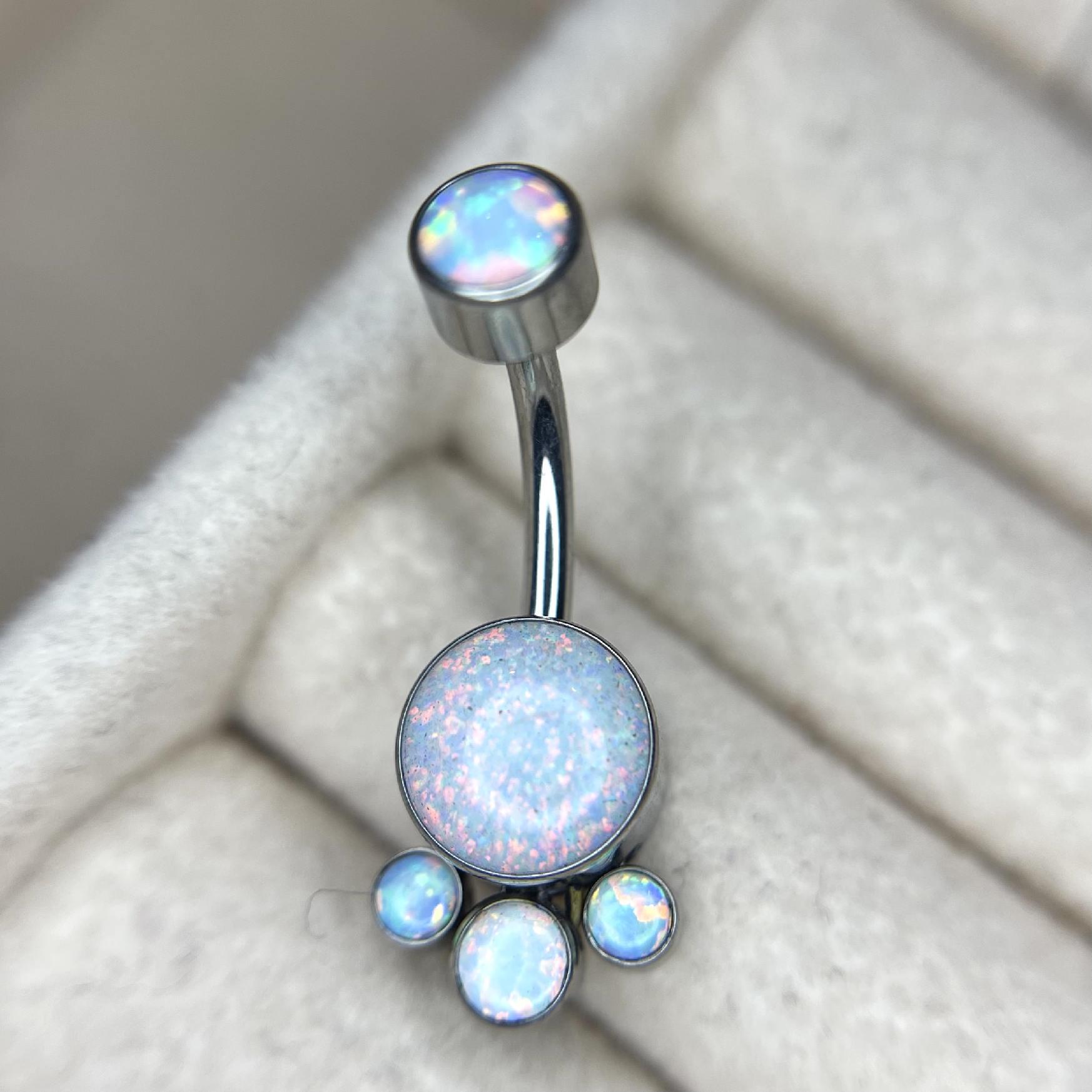 rốn titan đá opal hồng xanh sữa đính ba đá tròn