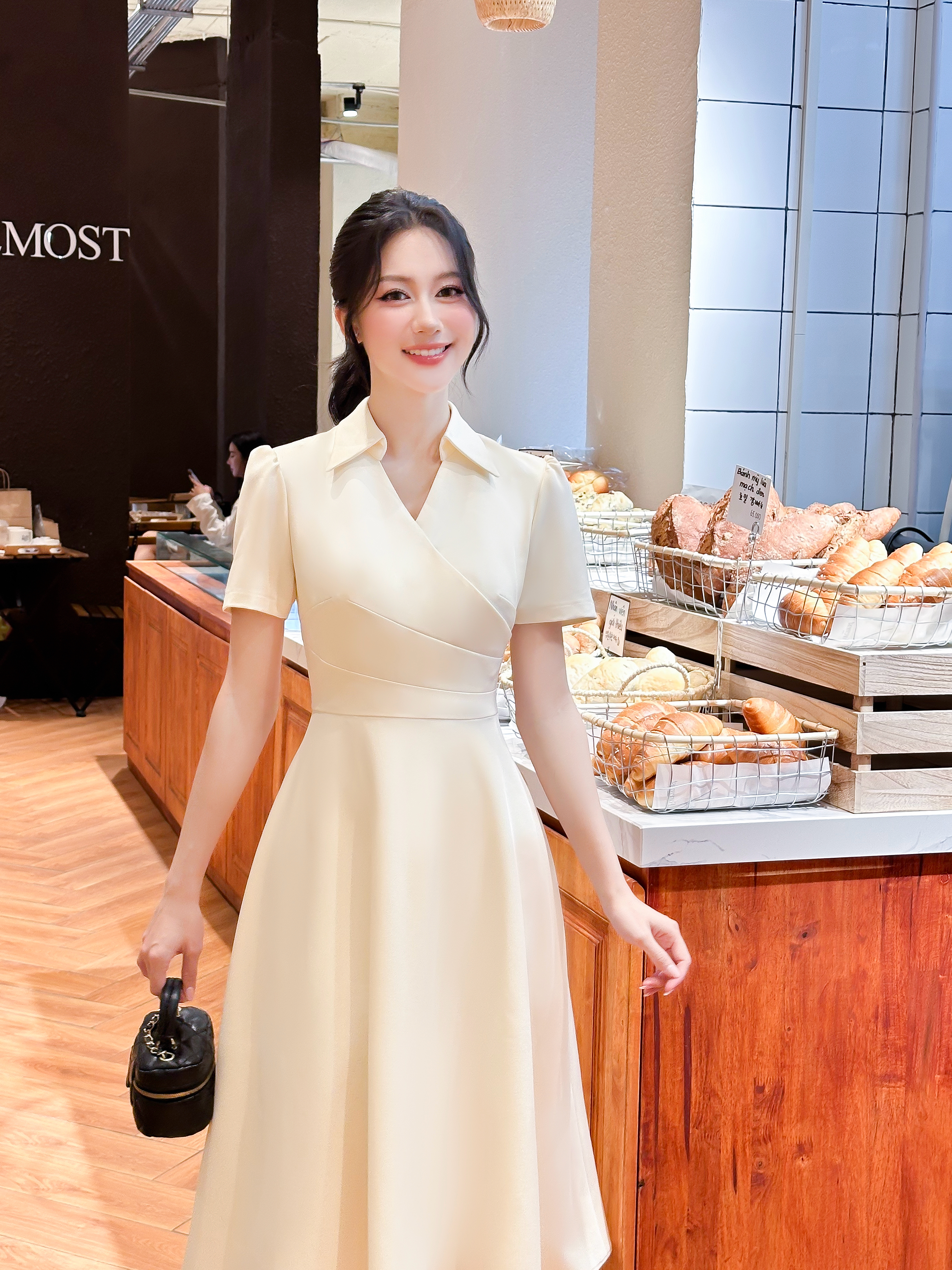 Váy dáng xòe cổ V phối_thumbnail_2