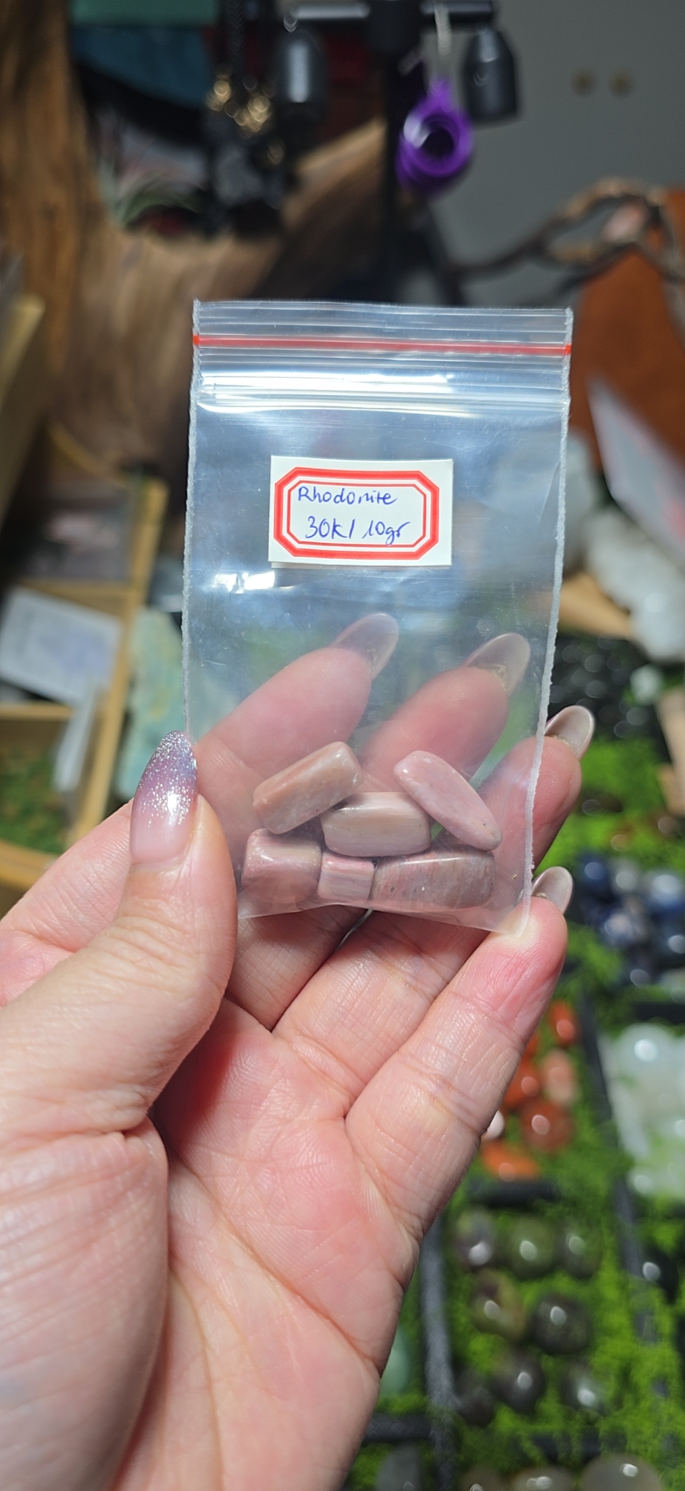 Chips Rhodonite Đá Tường Vy Hồng High Quality - Peru