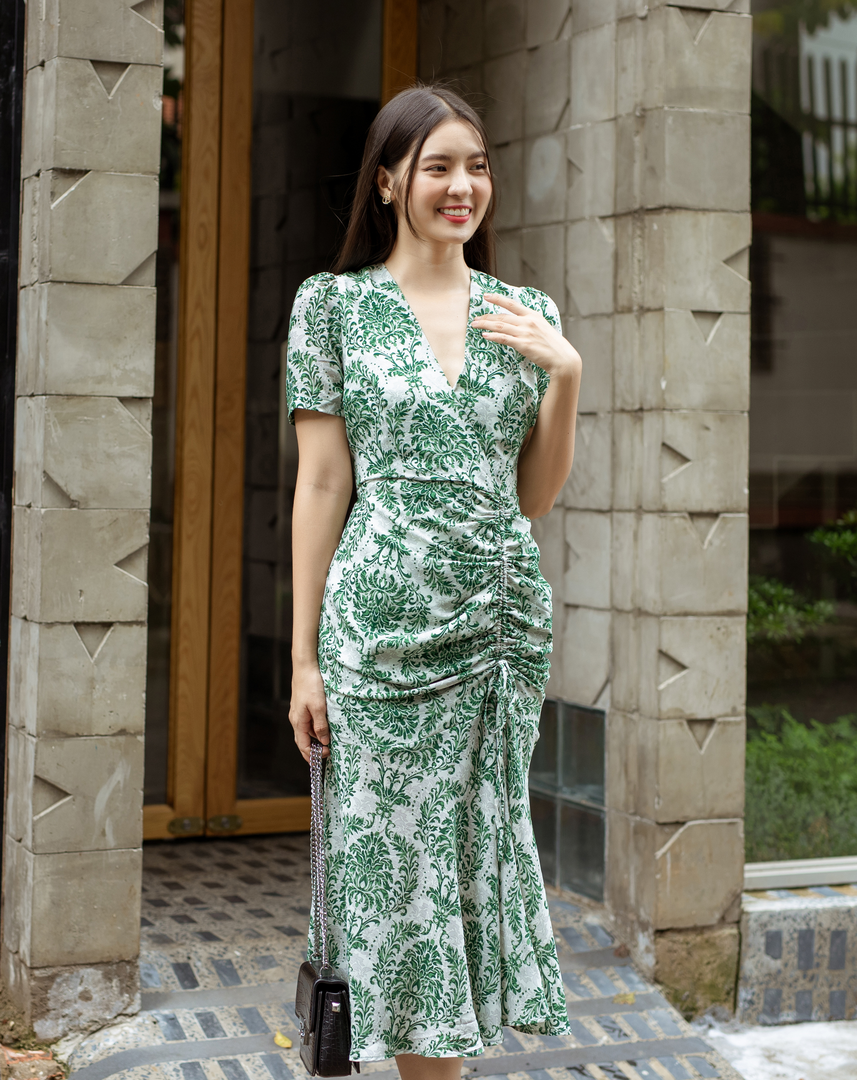 Đầm đuôi cá họa tiết thổ cẩm rút dây xinh xắn_thumbnail_2