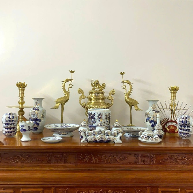 Đồ Thờ Cúng Bộ Đồ Thờ Men Sen Chàm Vẽ Vàng 24K 80cm - 1m2 Bát Tràng - Nghệ Nhân Chế Tác Cao Cấp_thumbnail_6